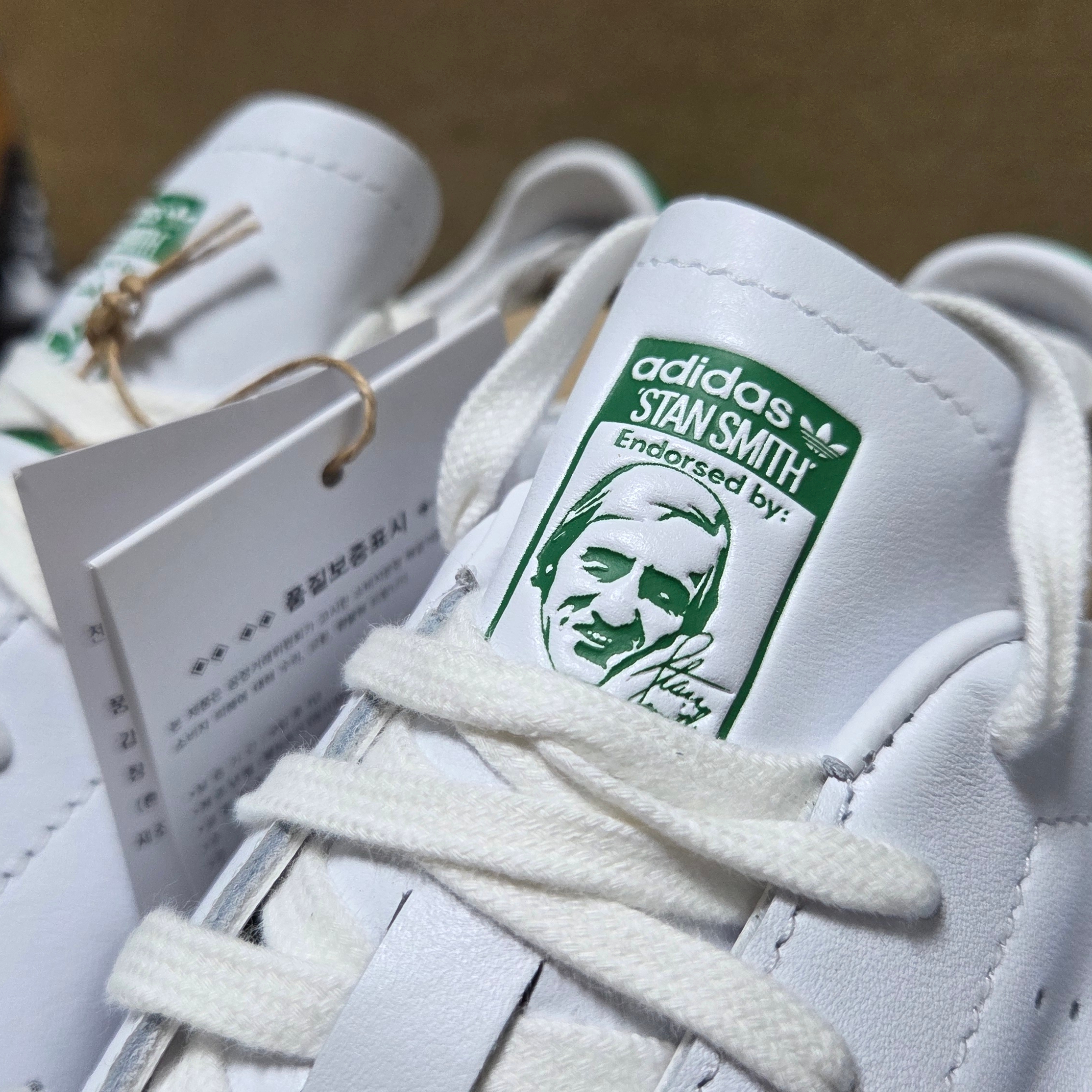Adidas x Clot Stan Smith Cloud White Green 착용 스타일 - 3