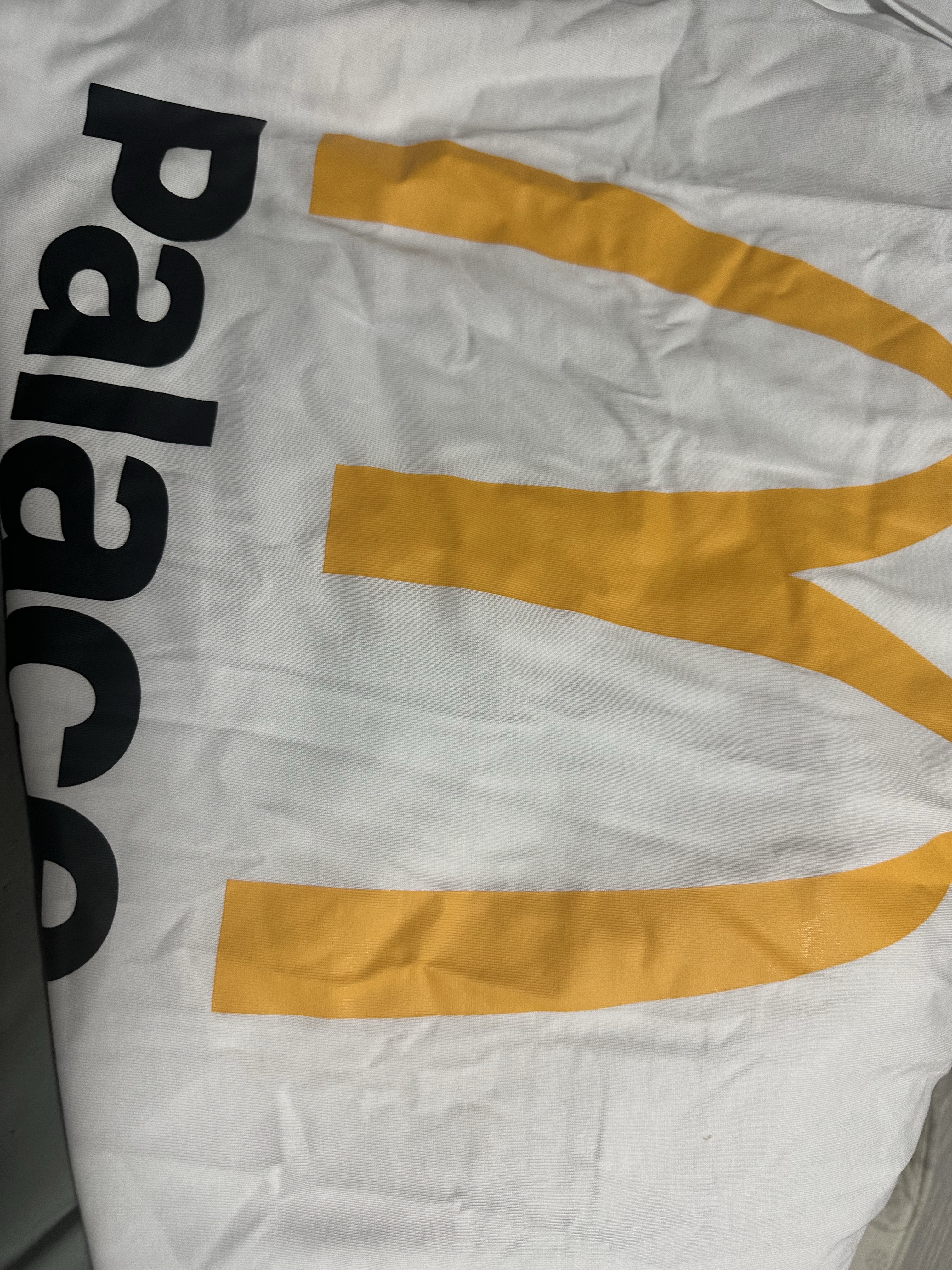 Palace x McDonald's Logo T-Shirt White - 23FW 착용 스타일