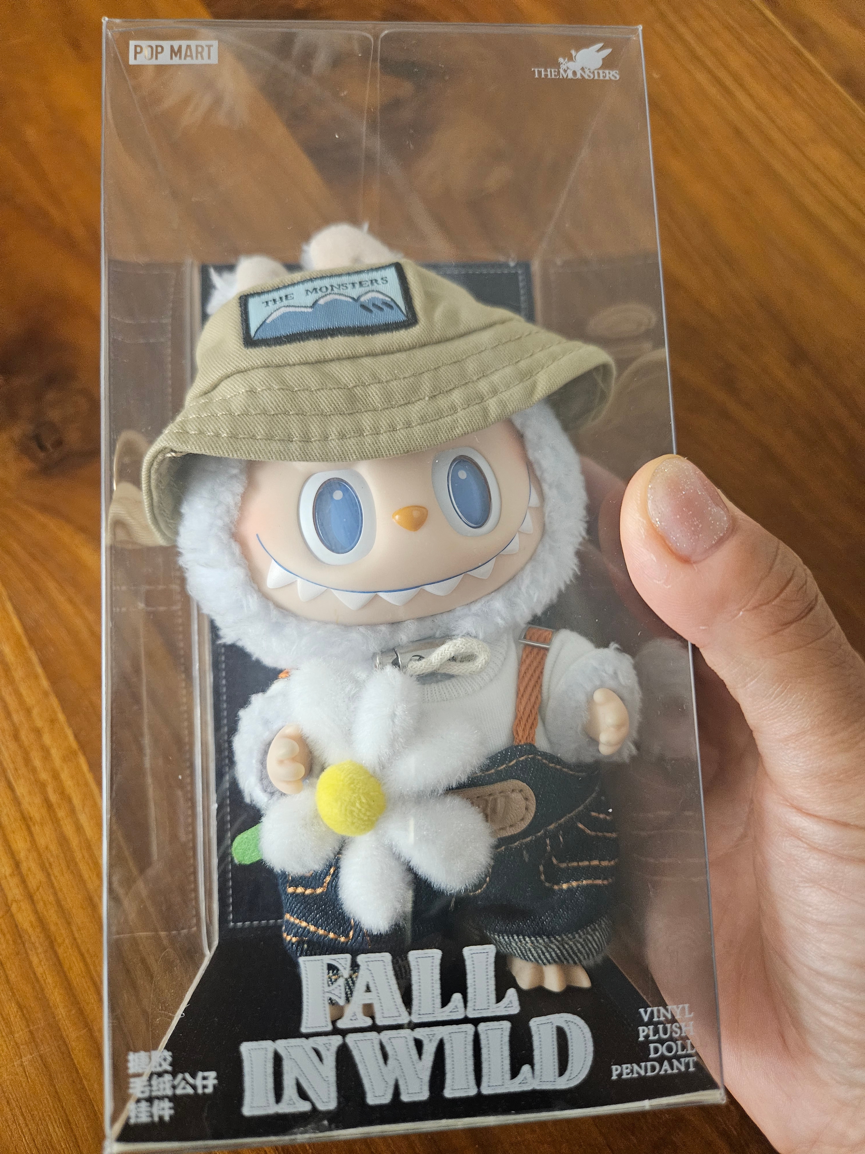Pop Mart Fall In Wild Labubu Series Toy Keyring 착용 스타일 - 2