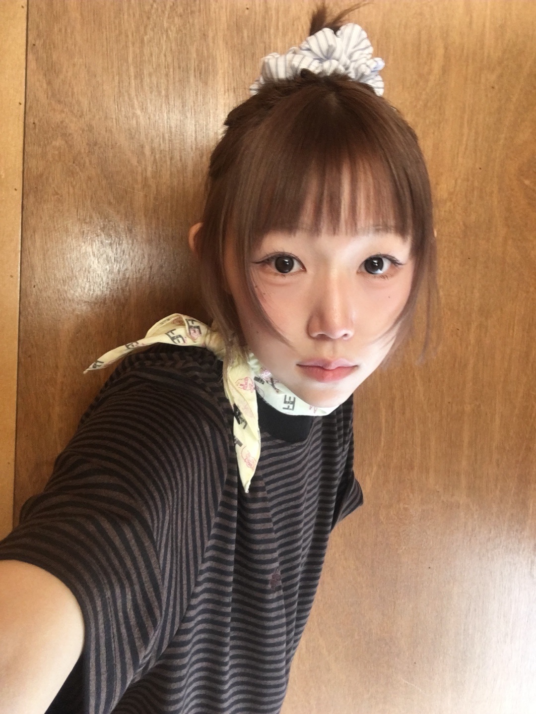 SLOW RECORD HOUSE Stripe Short Sleeve Brown 착용 스타일 - 9
