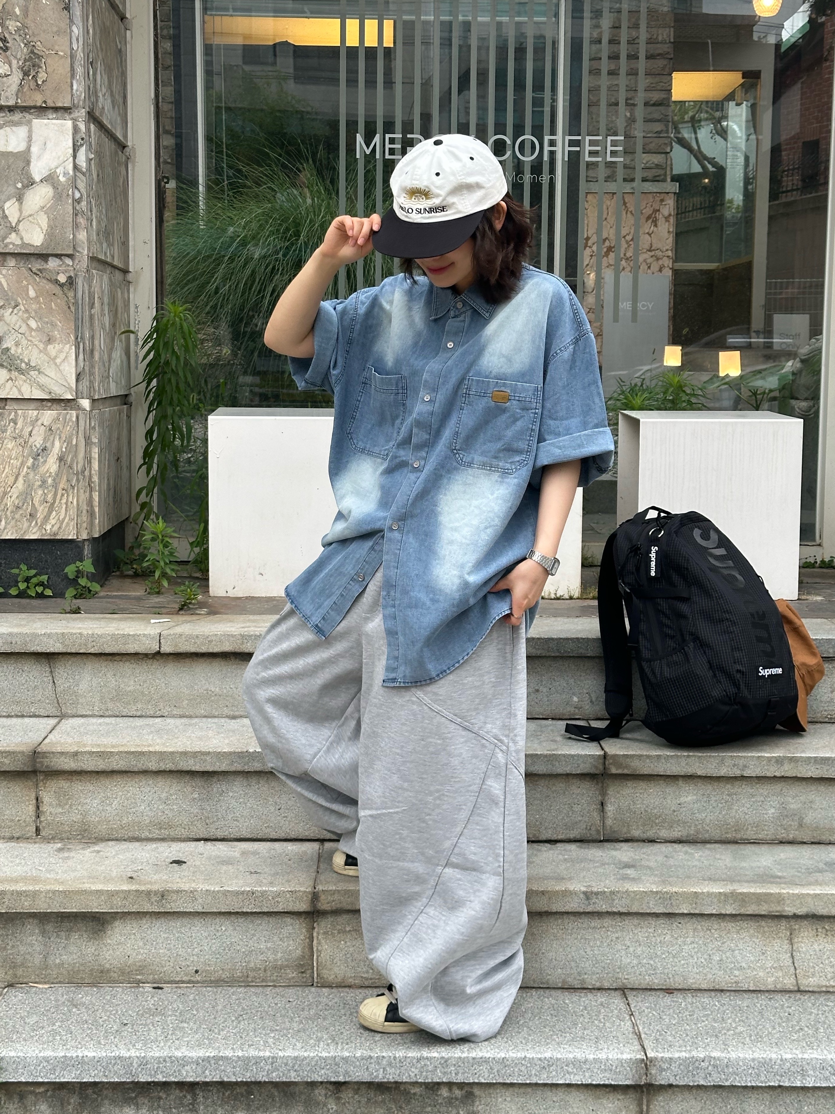 Hello Sunrise  Two Tone Washed OG Logo 6panel Cap Off White & Black, Adidas Superstar Premium Black White 착용 스타일 - 5