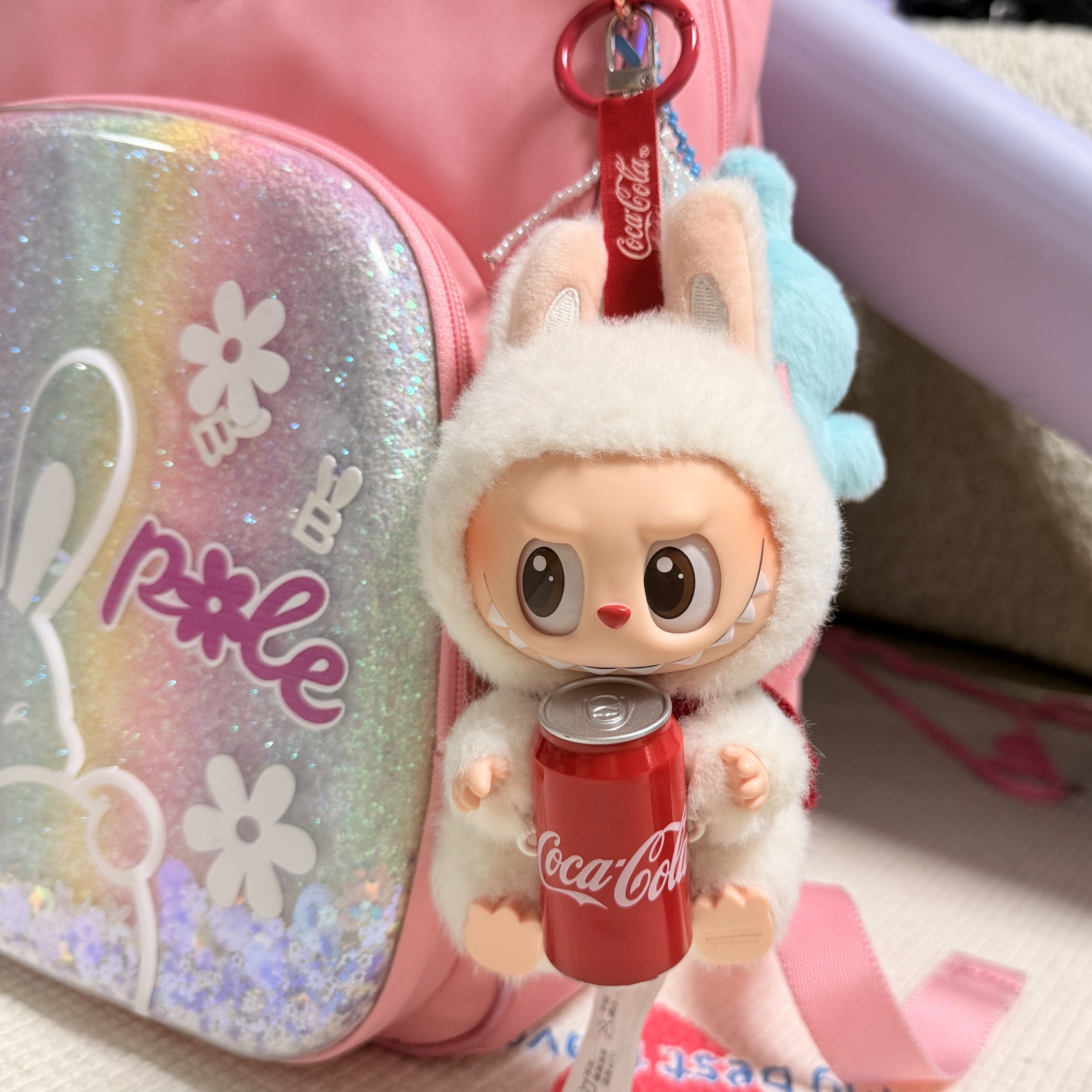 Pop Mart Labubu Coca Cola Series Happy Factor Keyring (Opened Case) 착용 스타일