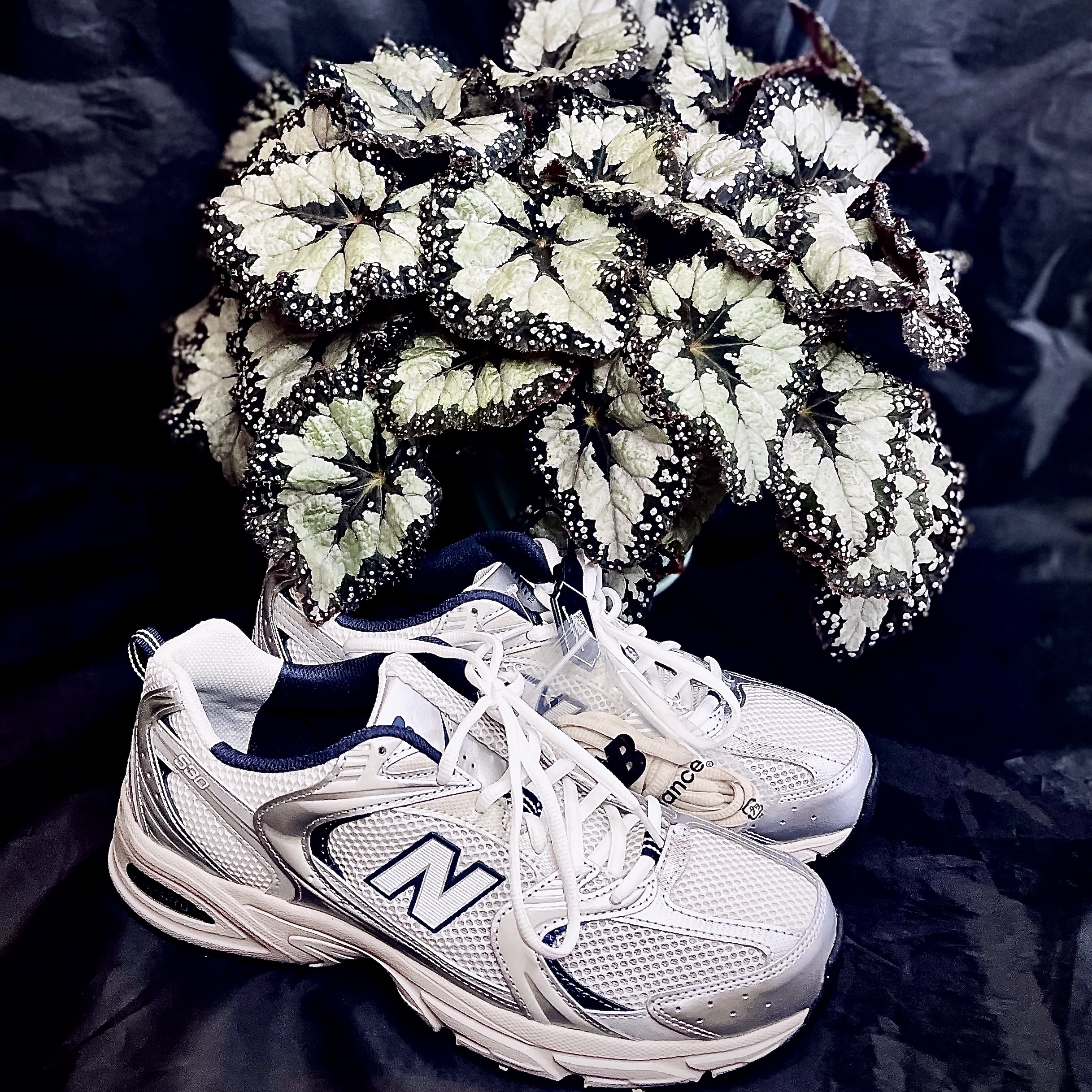 New Balance 530 Steel Grey 착용 스타일 - 1