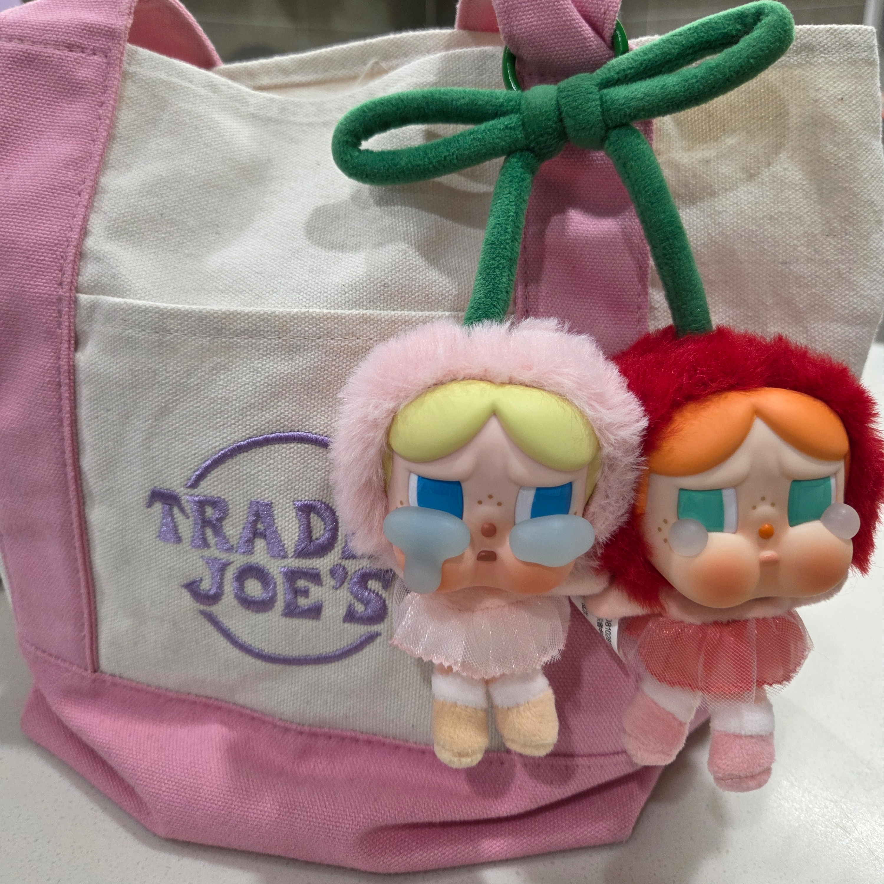 Pop Mart Crybaby Crying For Love Series Vinyl Plush 착용 스타일 - 4