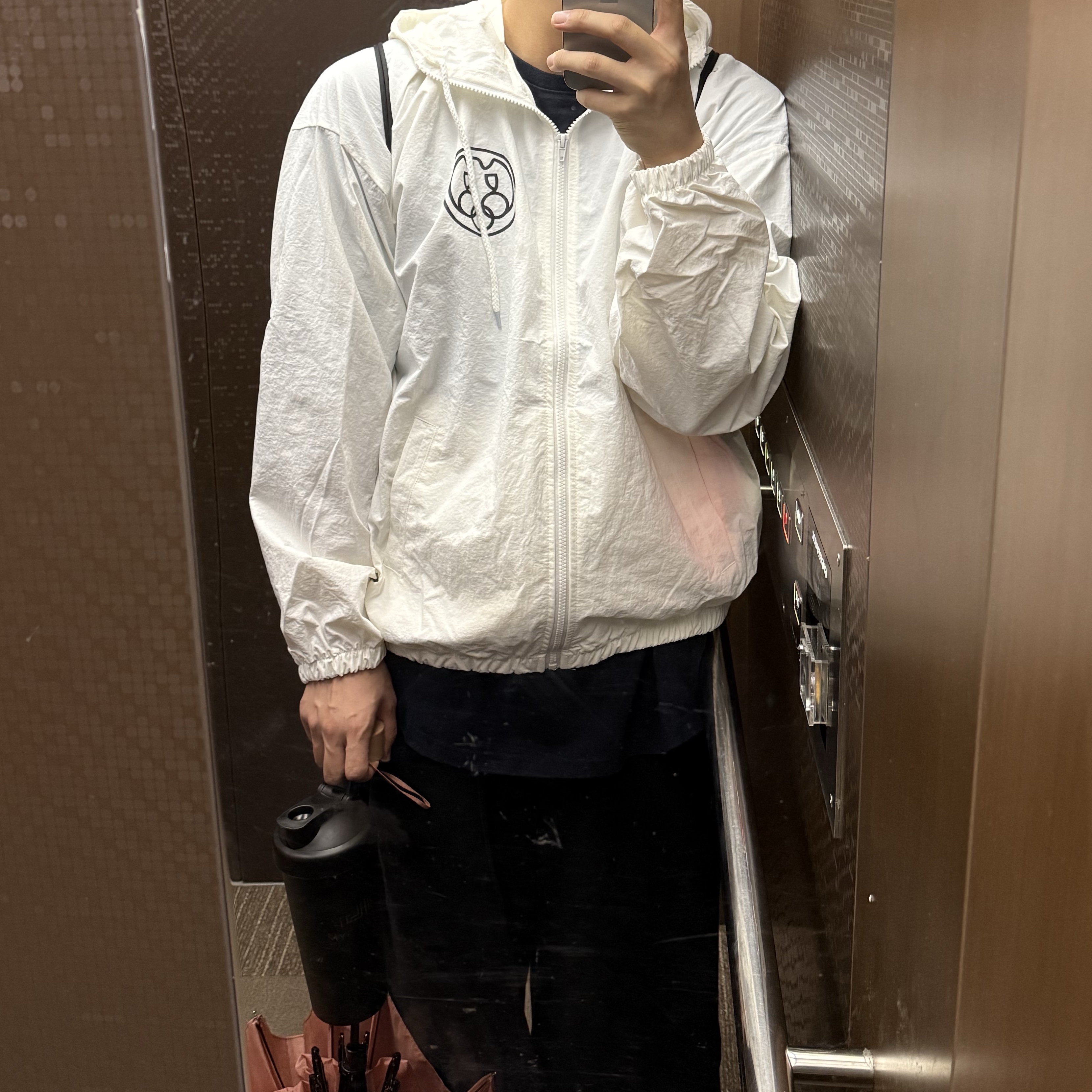 Yeezy x Gosha Rubchinskiy Vulture WB-01 Jacket White 착용 스타일 - 1