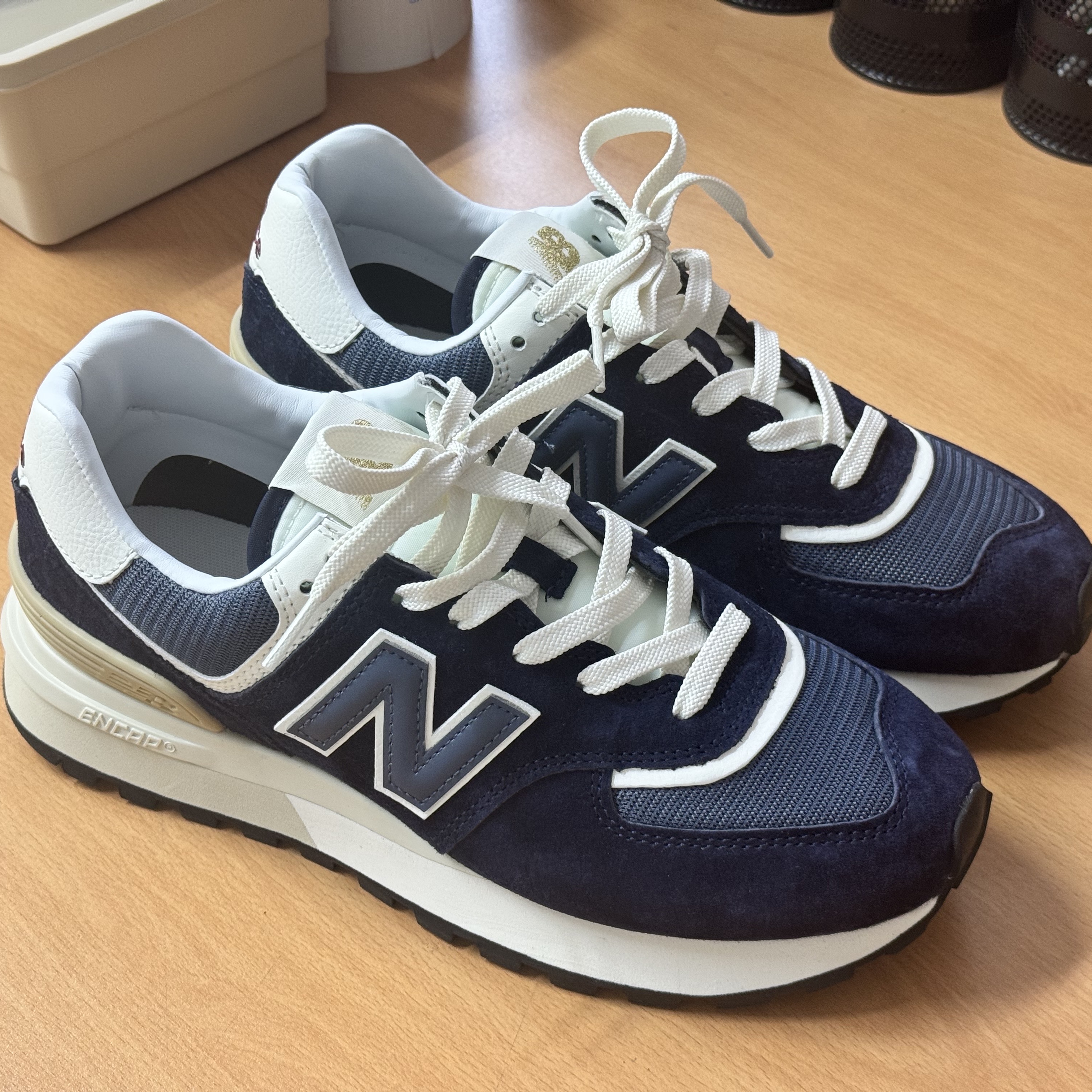 New Balance 574 Legacy Navy 착용 스타일