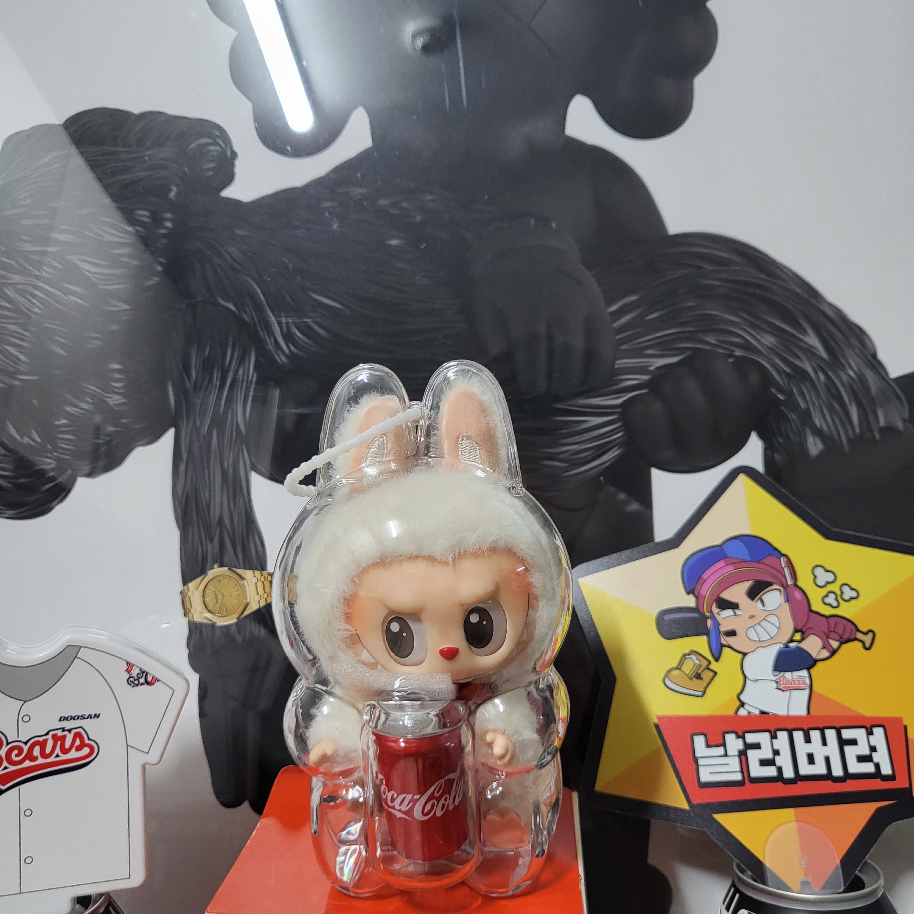 Pop Mart Labubu Coca Cola Series Happy Factor Keyring (Opened Case) 착용 스타일