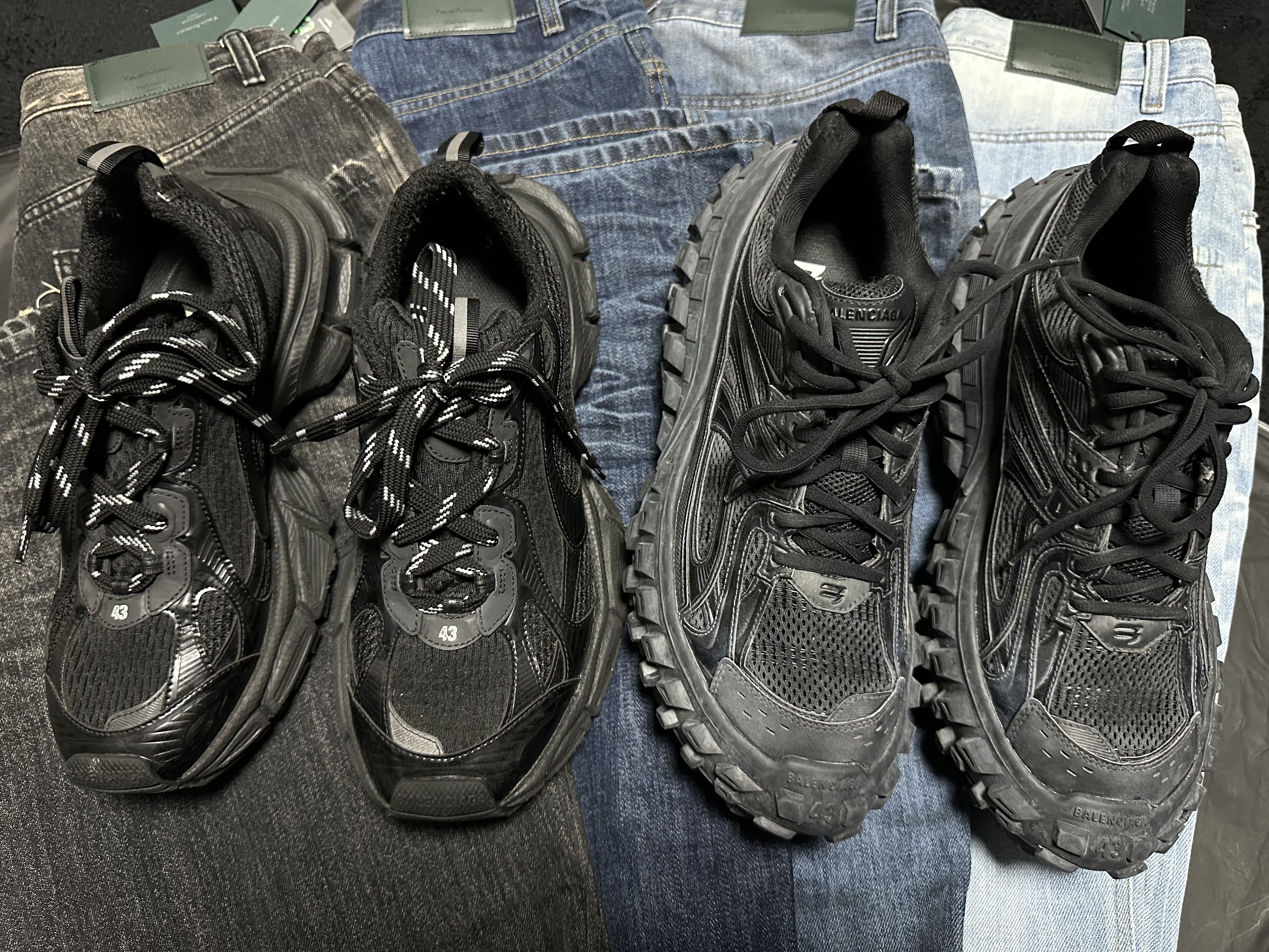 Balenciaga 3XL Sneakers Black, Balenciaga Defender Sneakers Black 착용 스타일
