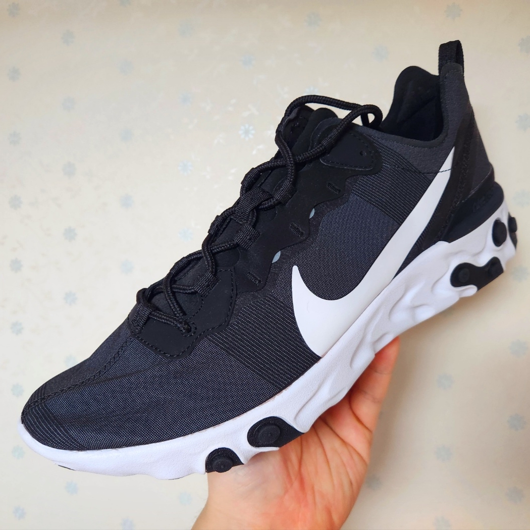Nike React Element 55 Black White 착용 스타일 - 1
