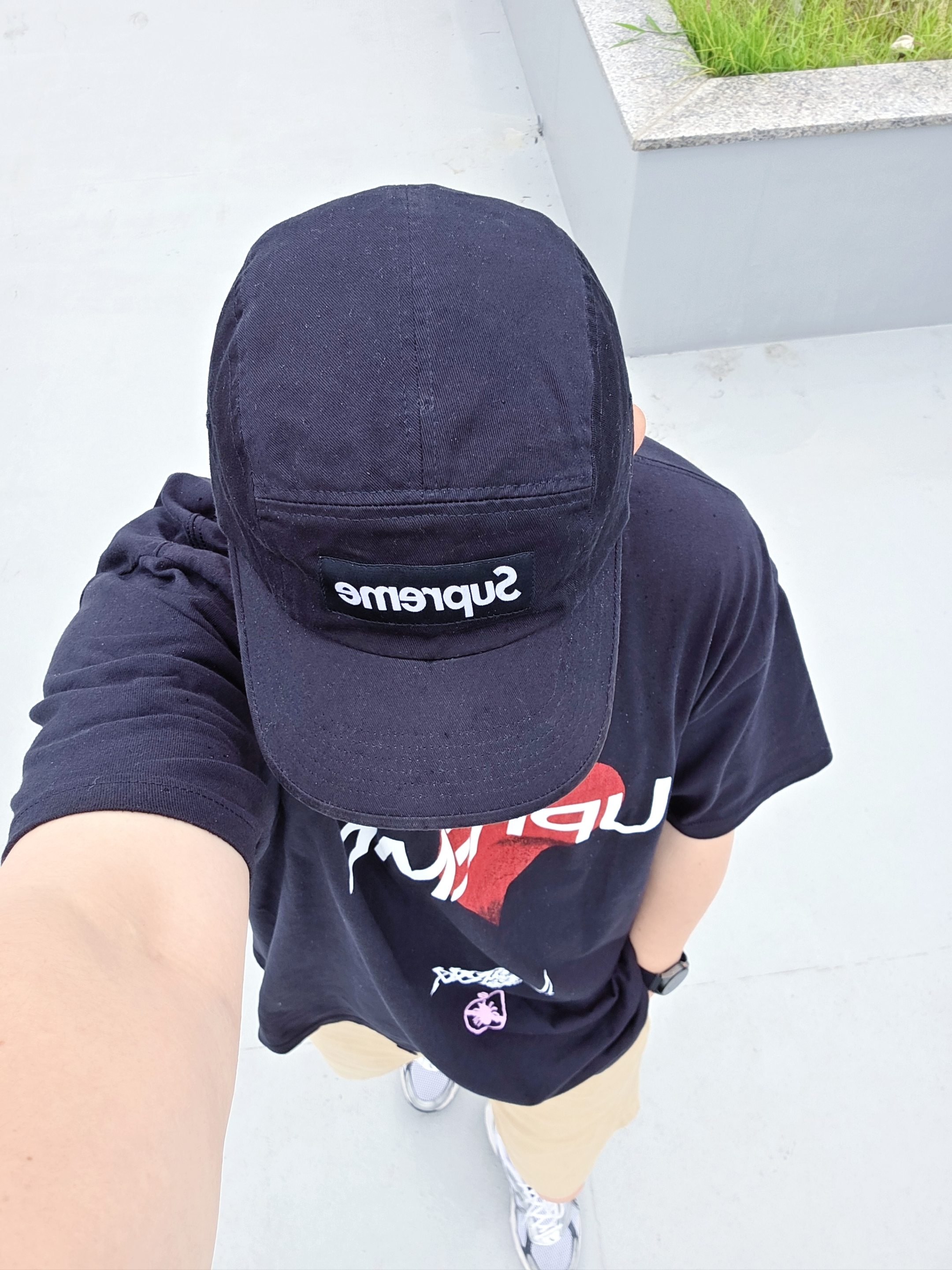 Supreme Washed Chino Twill Camp Cap Black, Supreme Announcing T-Shirt Black - 25SS 착용 스타일