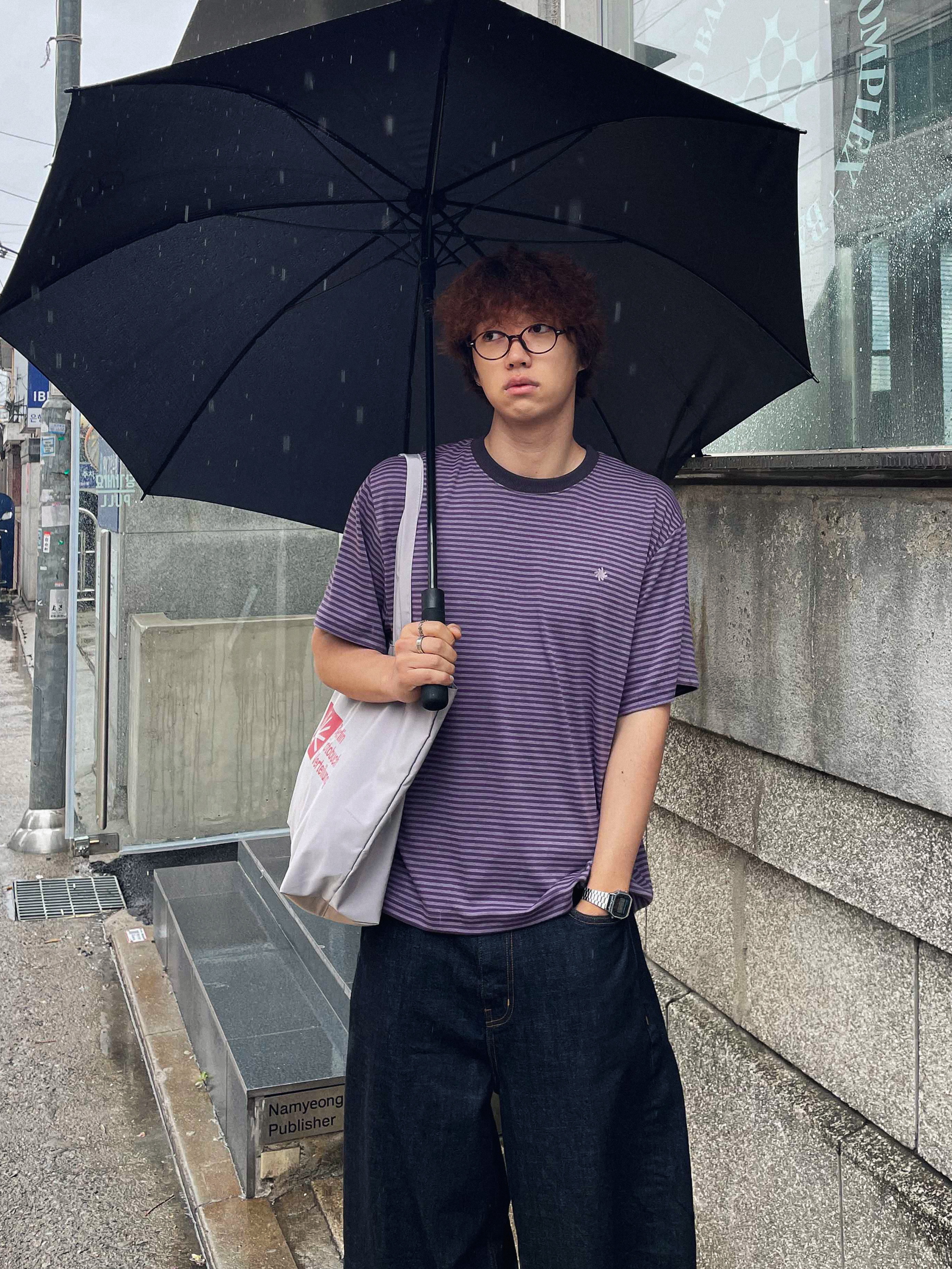 SLOW RECORD HOUSE Stripe Short Sleeve Purple 착용 스타일 - 1