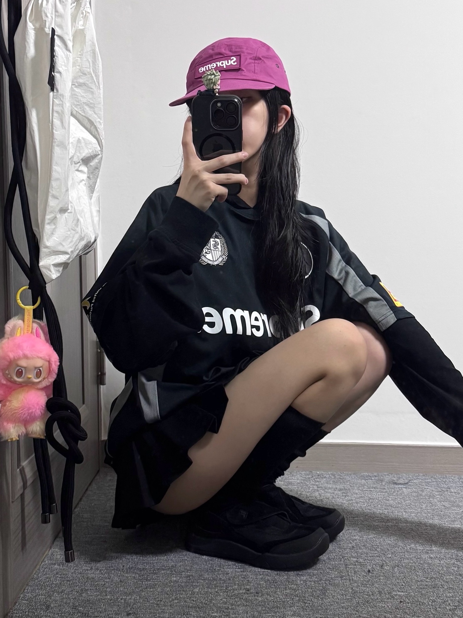 Supreme Waxed Cotton Camp Cap Magenta - 23FW, Fila Melvis Maryjane Black 착용 스타일 - 1