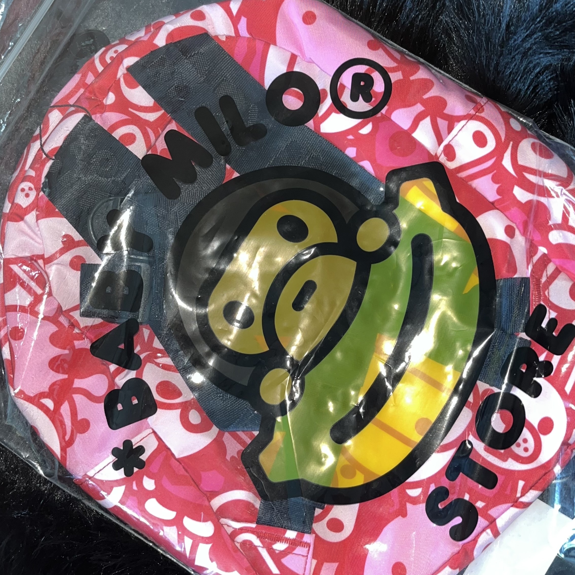 BAPE Baby Milo Soft Mini Backpack Pink, Monchhichi Bebichhichi Bighead SS Boy Key Chain Blue 착용 스타일 - 2