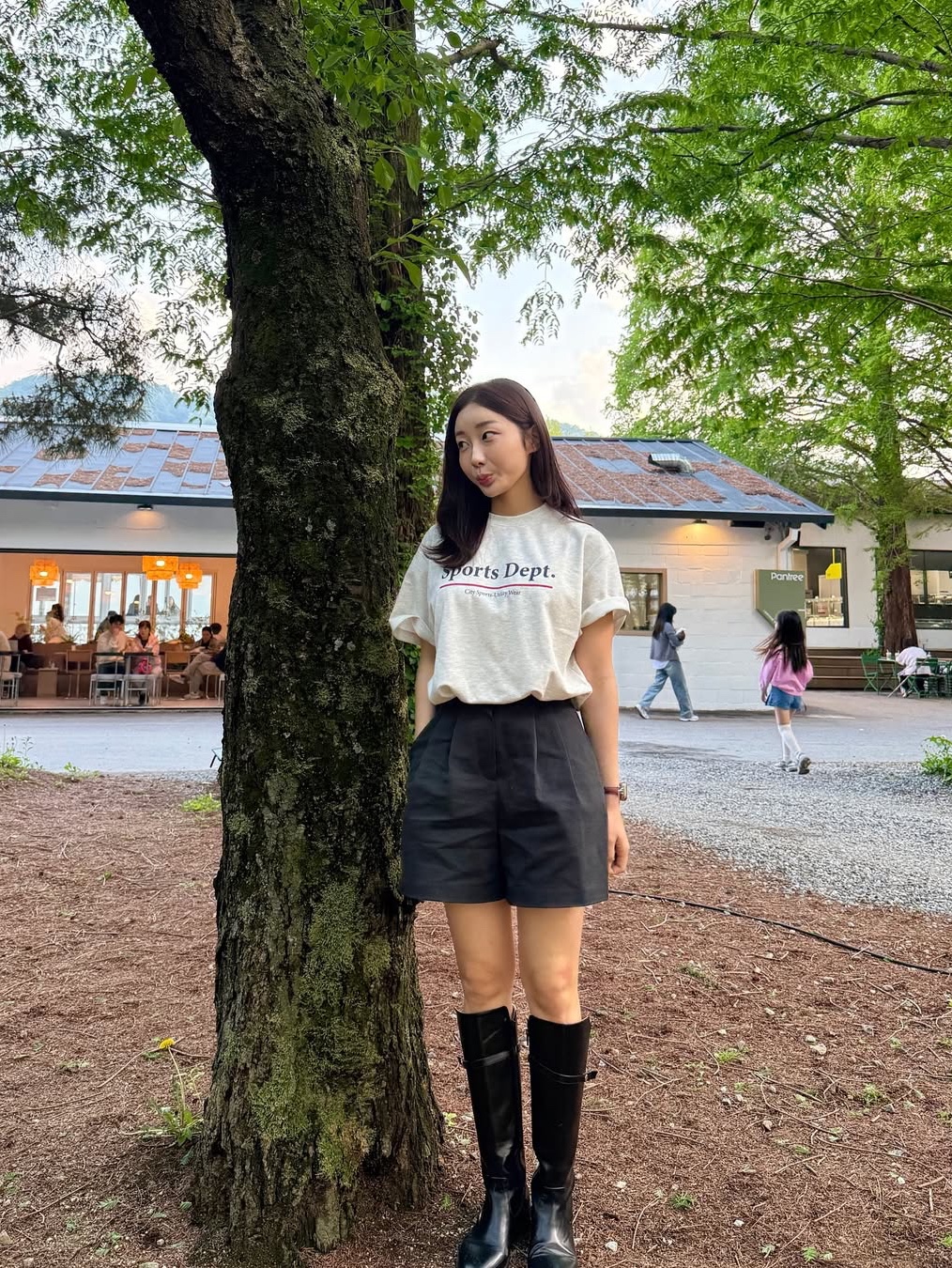 Sports Dept Line Logo T-shirt Oatmeal 착용 스타일 - 6