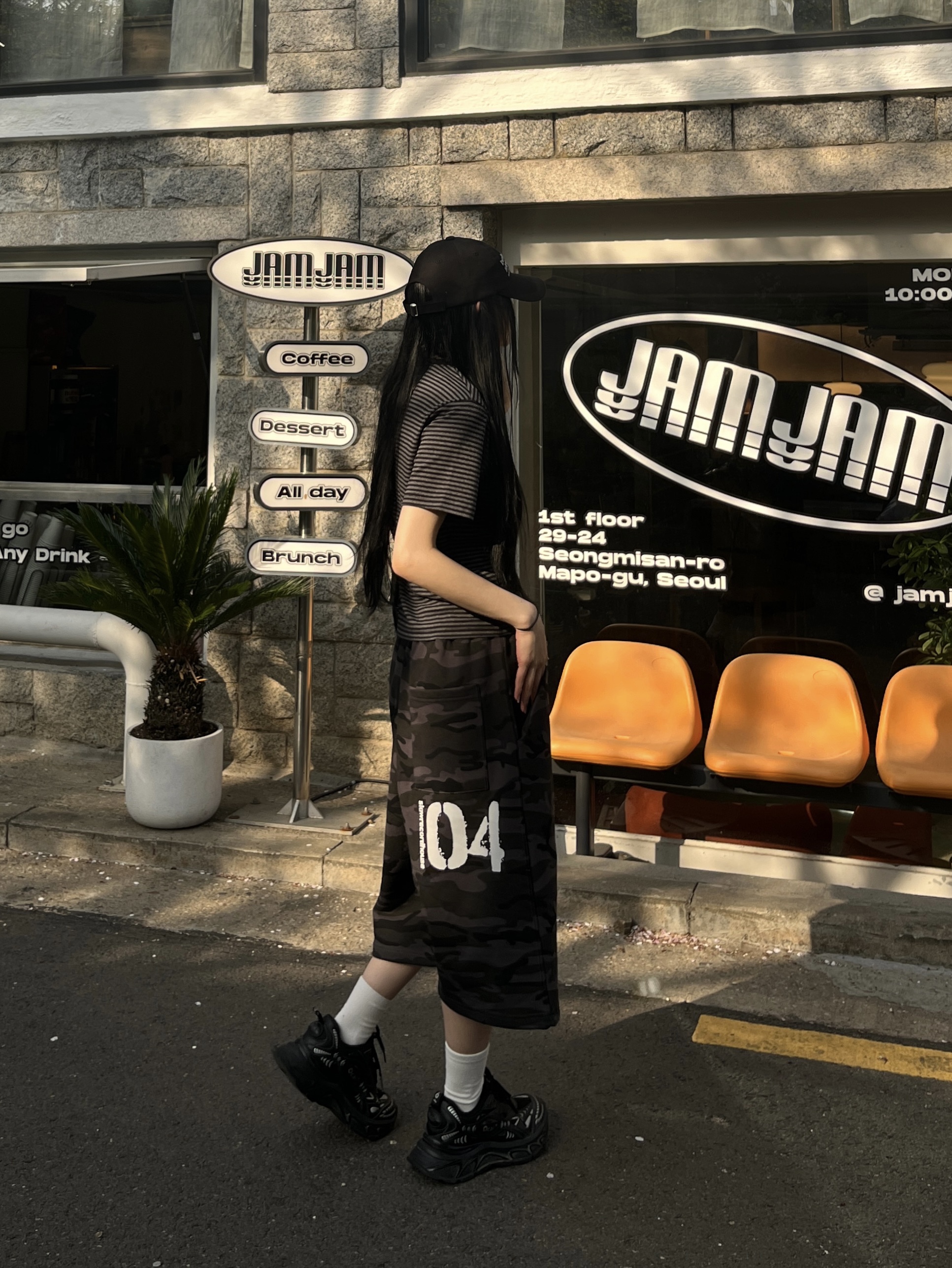 SLOW RECORD HOUSE Stripe Short Sleeve Black 착용 스타일 - 6