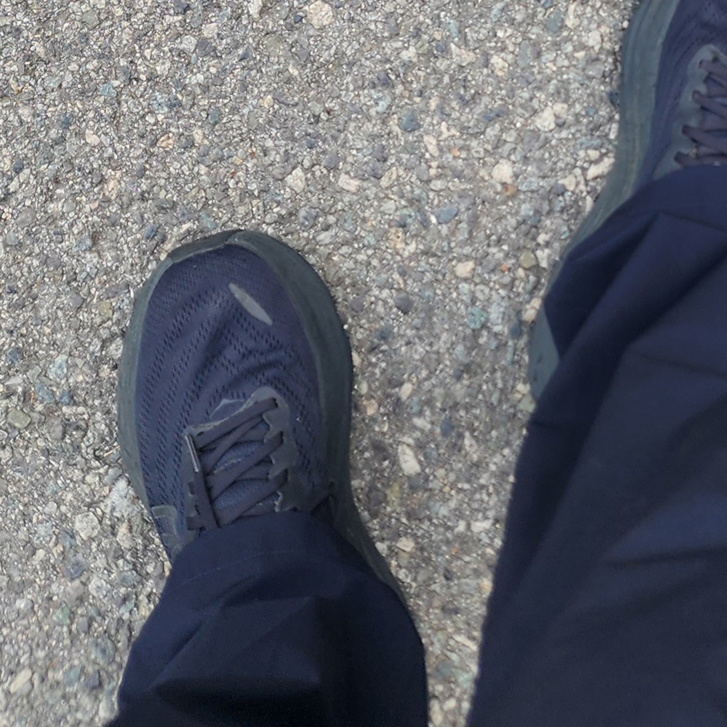 Hoka Bondi 8 Black - Wide 착용 스타일