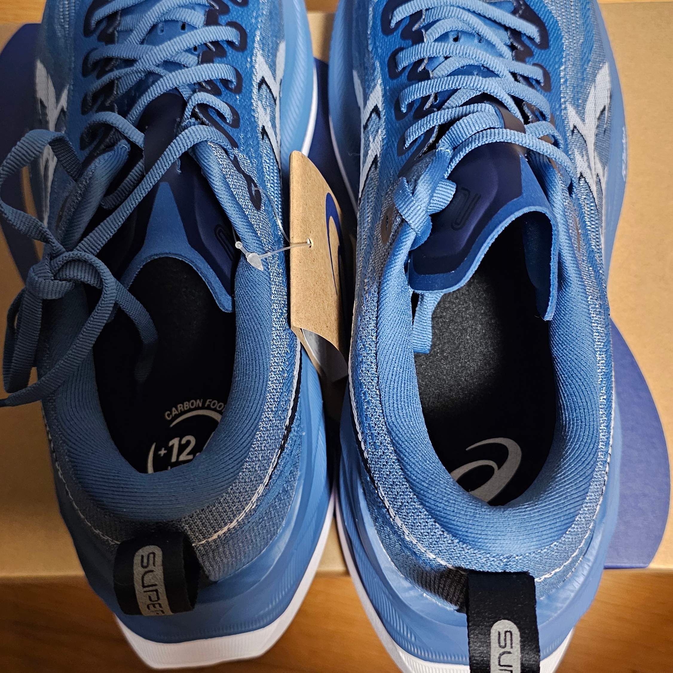 Asics Superblast 2 Winter Sea White 착용 스타일