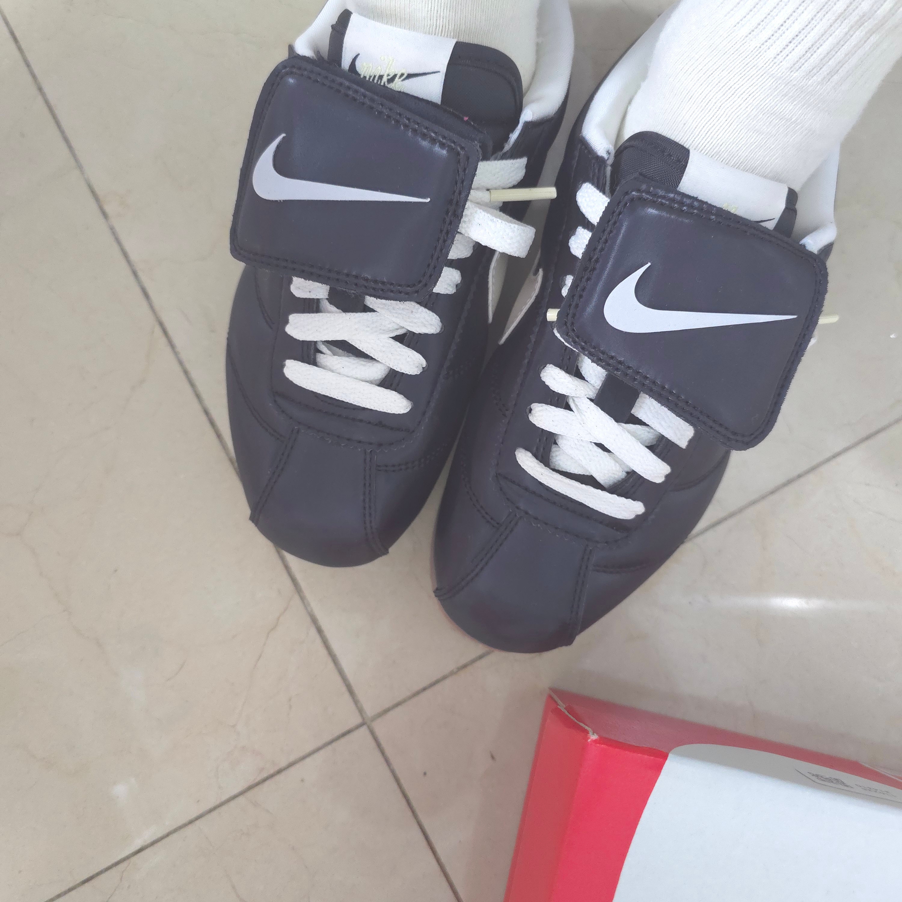 Nike Cortez SE Black Gum Brown 착용 스타일 - 1
