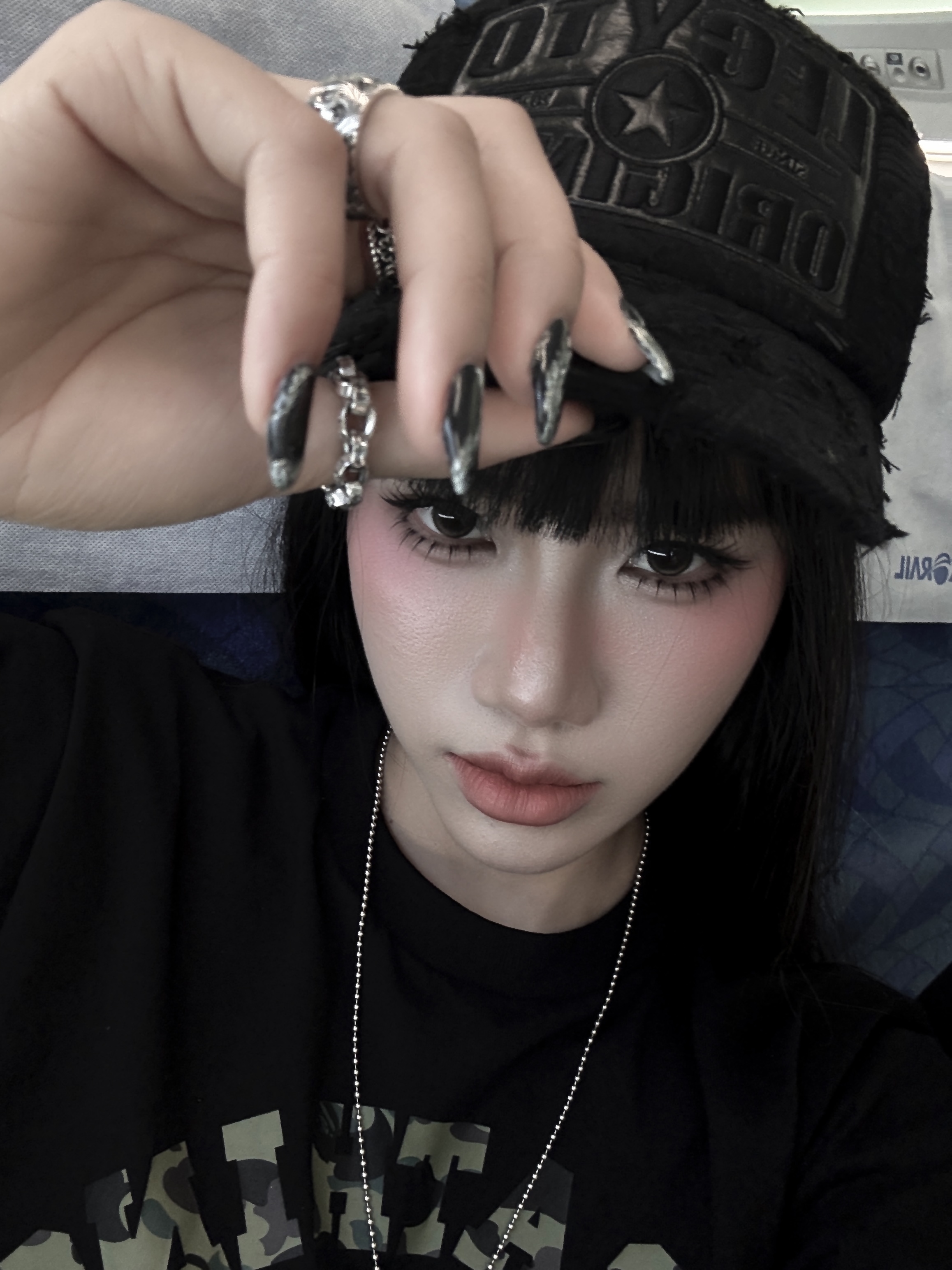 BAPE 1st Camo College T-Shirt Black Green, Gucci Interlocking G Silver Ring Silver Aged Finish 착용 스타일 - 3