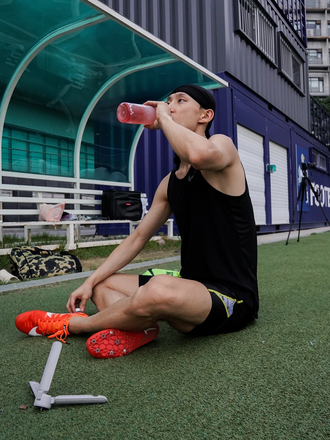 Asics Graphic Short Tights Black, Nike Air Zoom Rival Sail Fierce Pink 착용 스타일 - 5