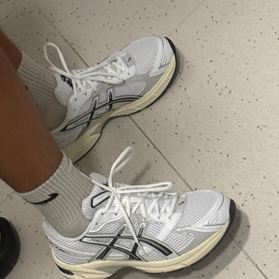 Asics Gel-1130 White Cloud Grey 착용 스타일