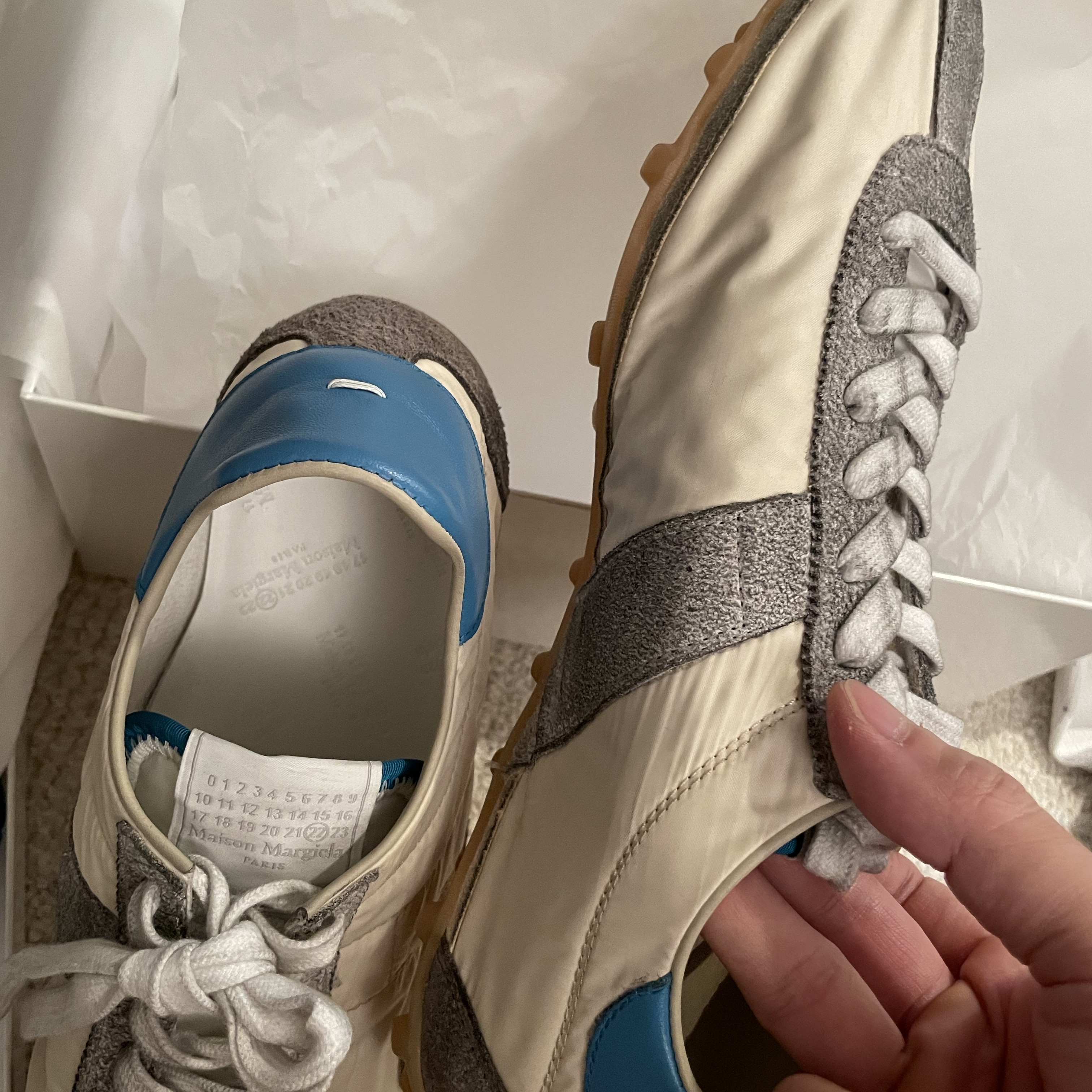 Maison Margiela Beige Nylon Sprinters Sneakers Lemon 착용 스타일 - 2