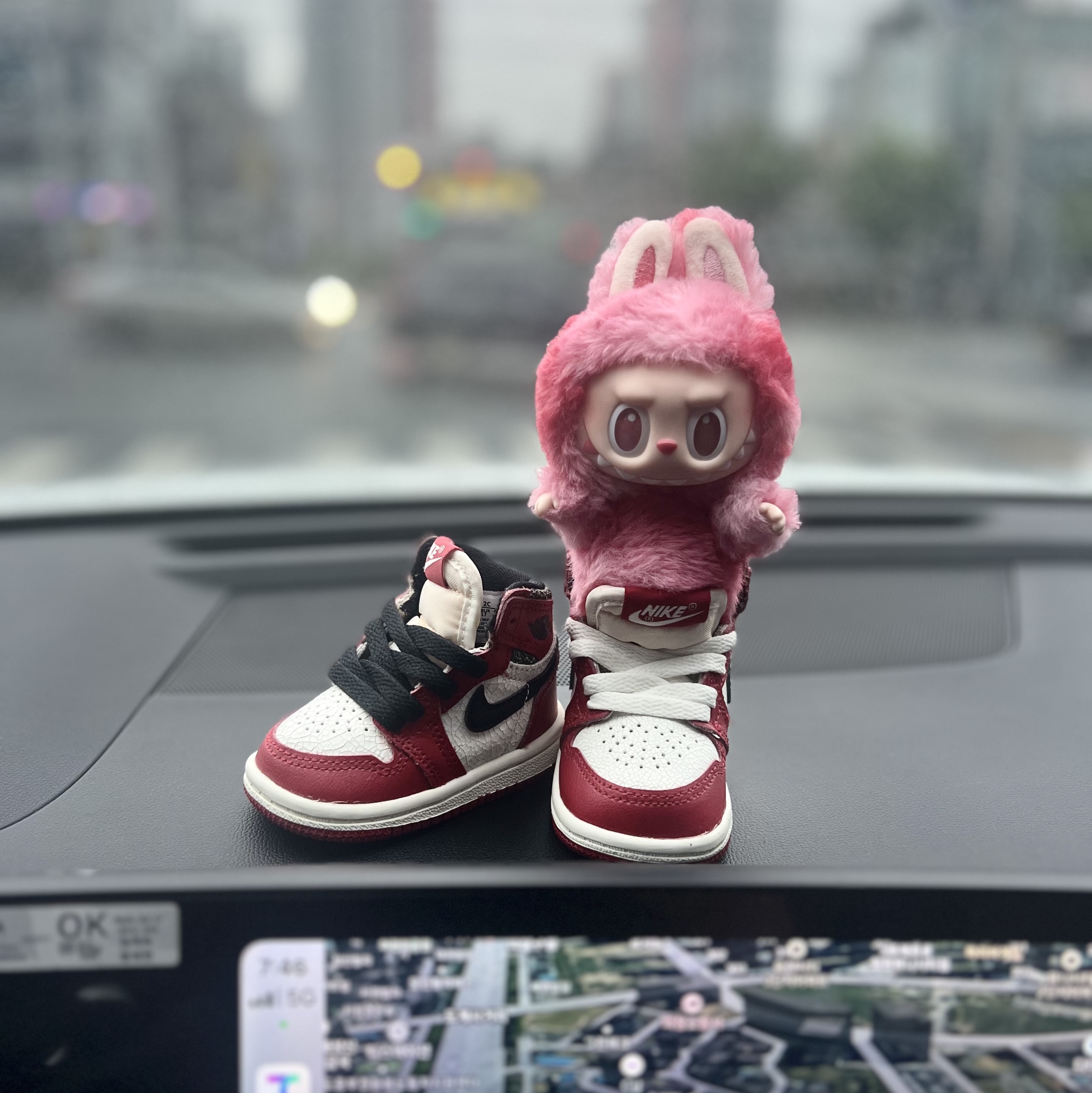 Pop Mart Labubu The Monsters Highlight Series Love Keyring (Opened Case), (TD) Jordan 1 Retro High OG Chicago 2022 착용 스타일