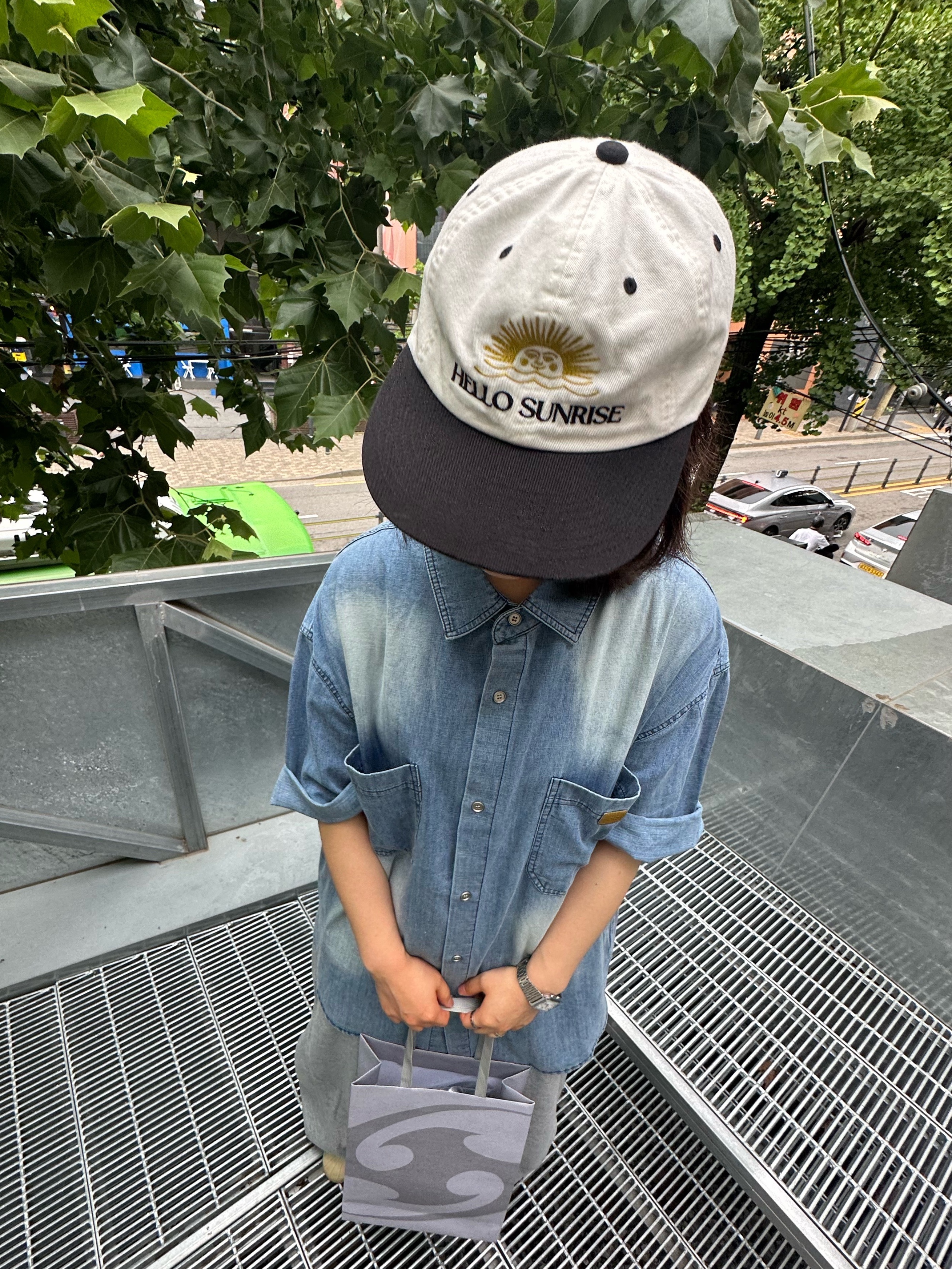 Hello Sunrise  Two Tone Washed OG Logo 6panel Cap Off White & Black, Adidas Superstar Premium Black White 착용 스타일 - 1