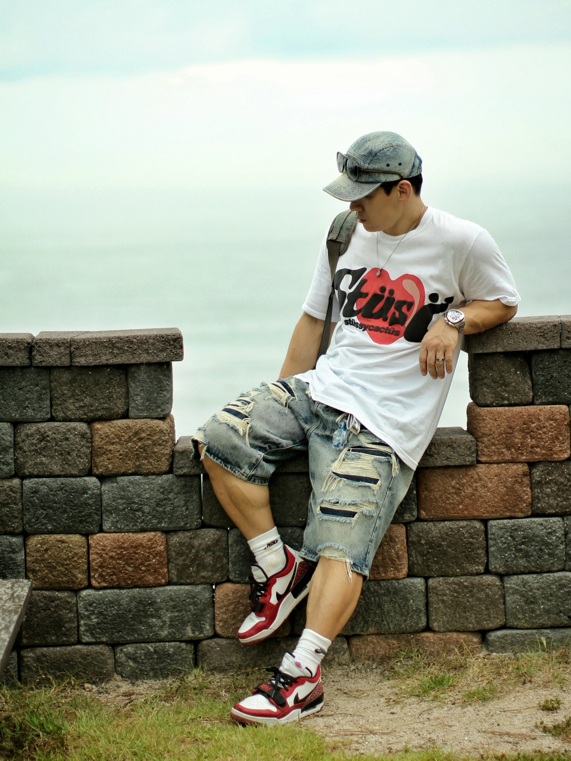 Jordan Legacy 312 Low Chicago 2022, Stussy x Cactus Plant Flea Market Heart T-Shirt 착용 스타일