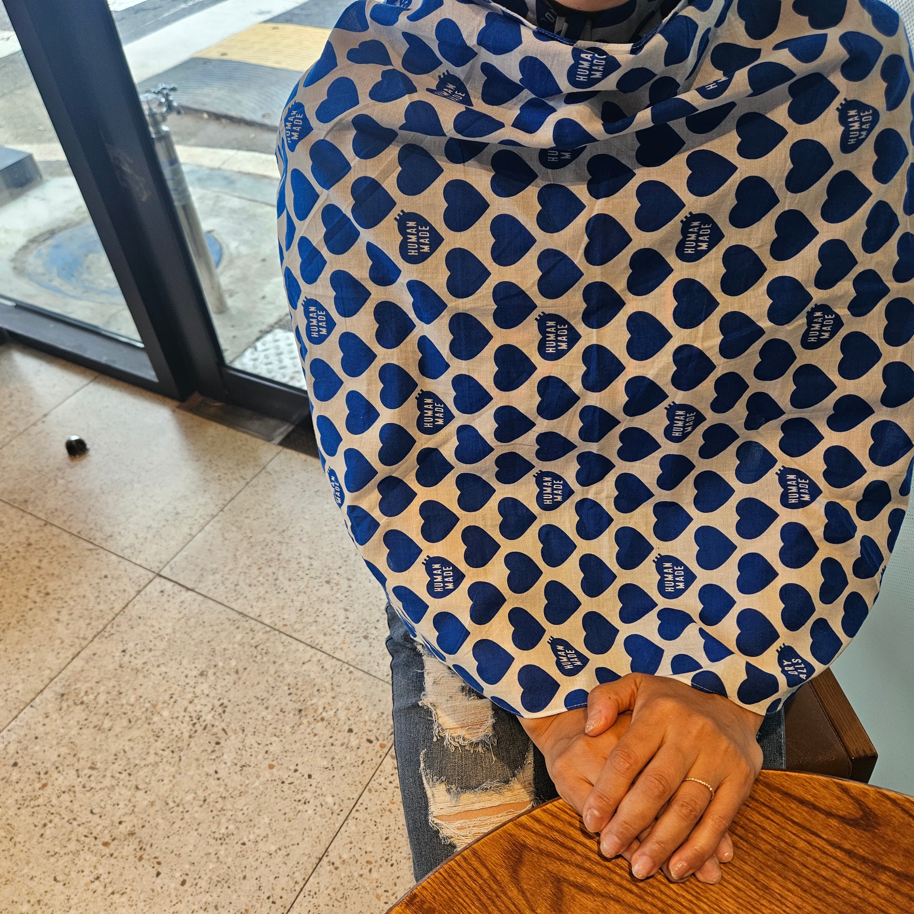 Human Made Big Bandana #2 Navy, Human Made Shoulder Tote Bag Navy 착용 스타일 - 3