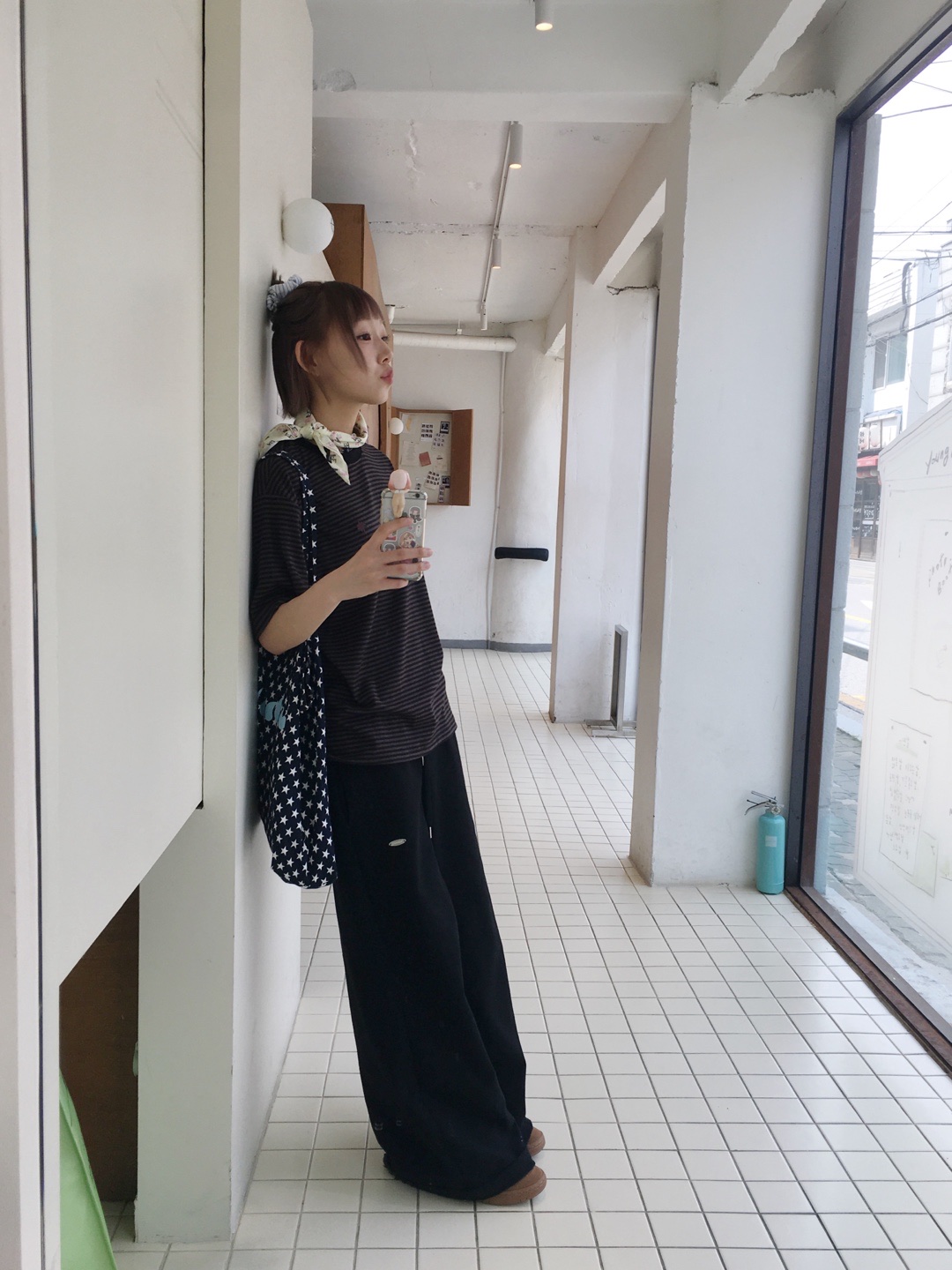 SLOW RECORD HOUSE Stripe Short Sleeve Brown 착용 스타일 - 6