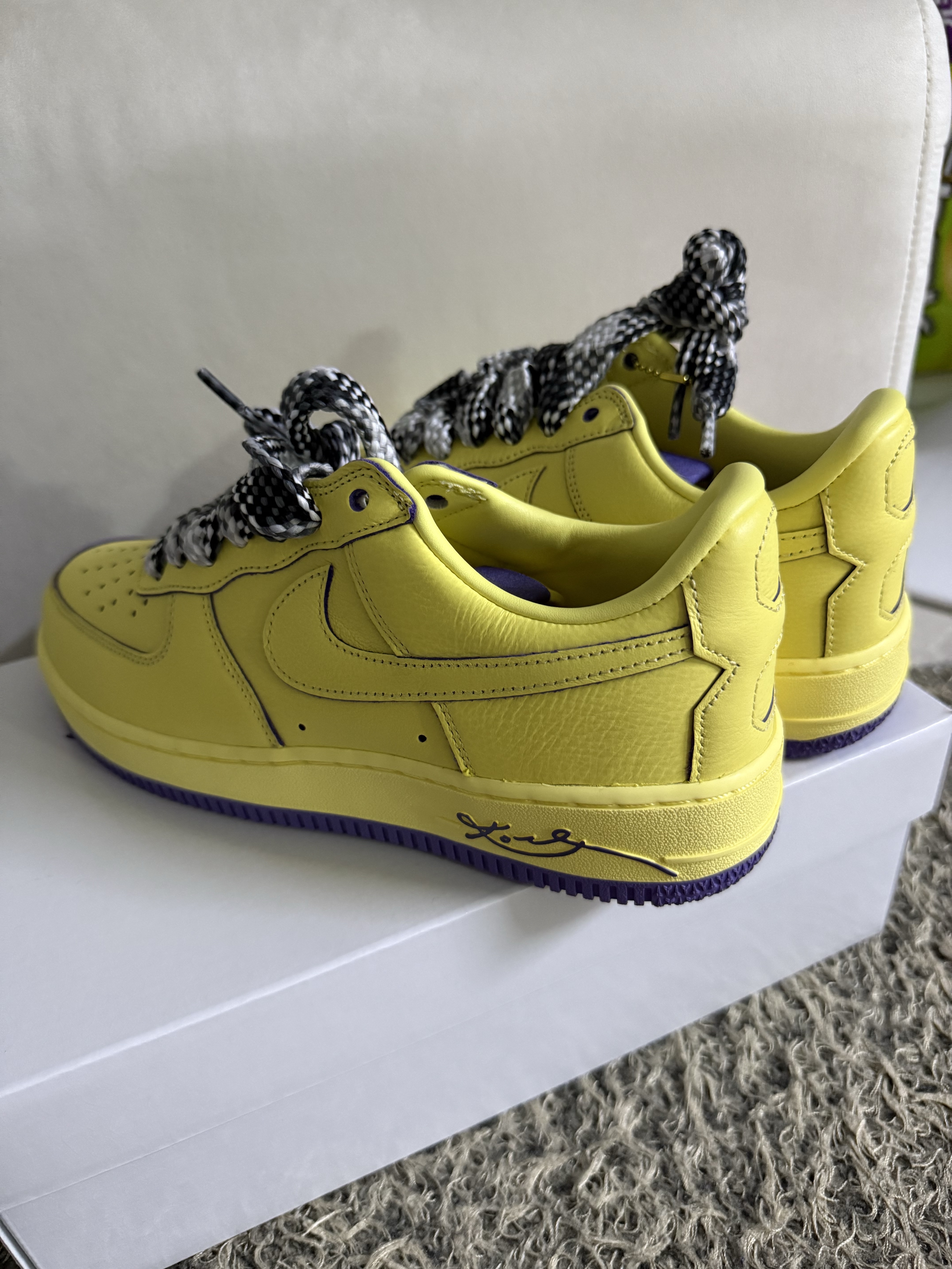 Nike Air Force 1 Low Protro Soft Yellow 착용 스타일