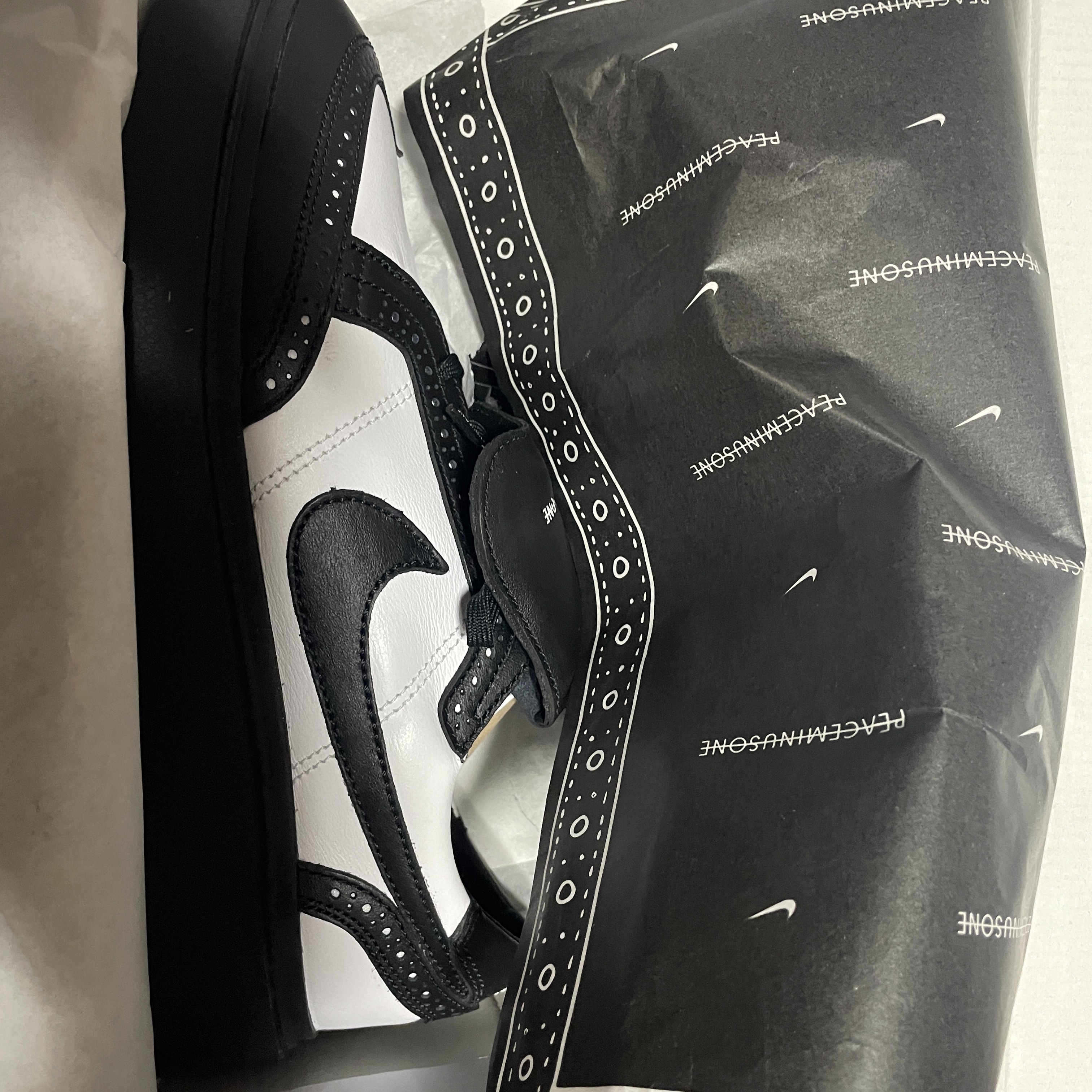 Nike x Peaceminusone Kwondo1 Black and White 착용 스타일