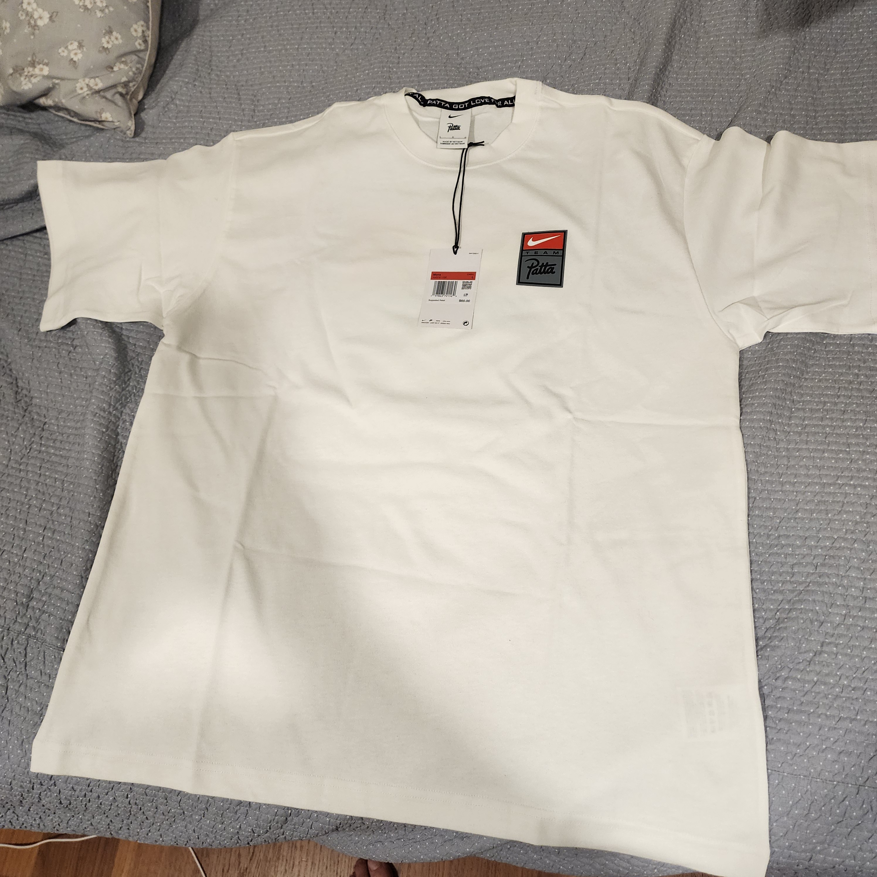 Nike x Patta T-Shirt White (HJ0741-100) 착용 스타일 - 1