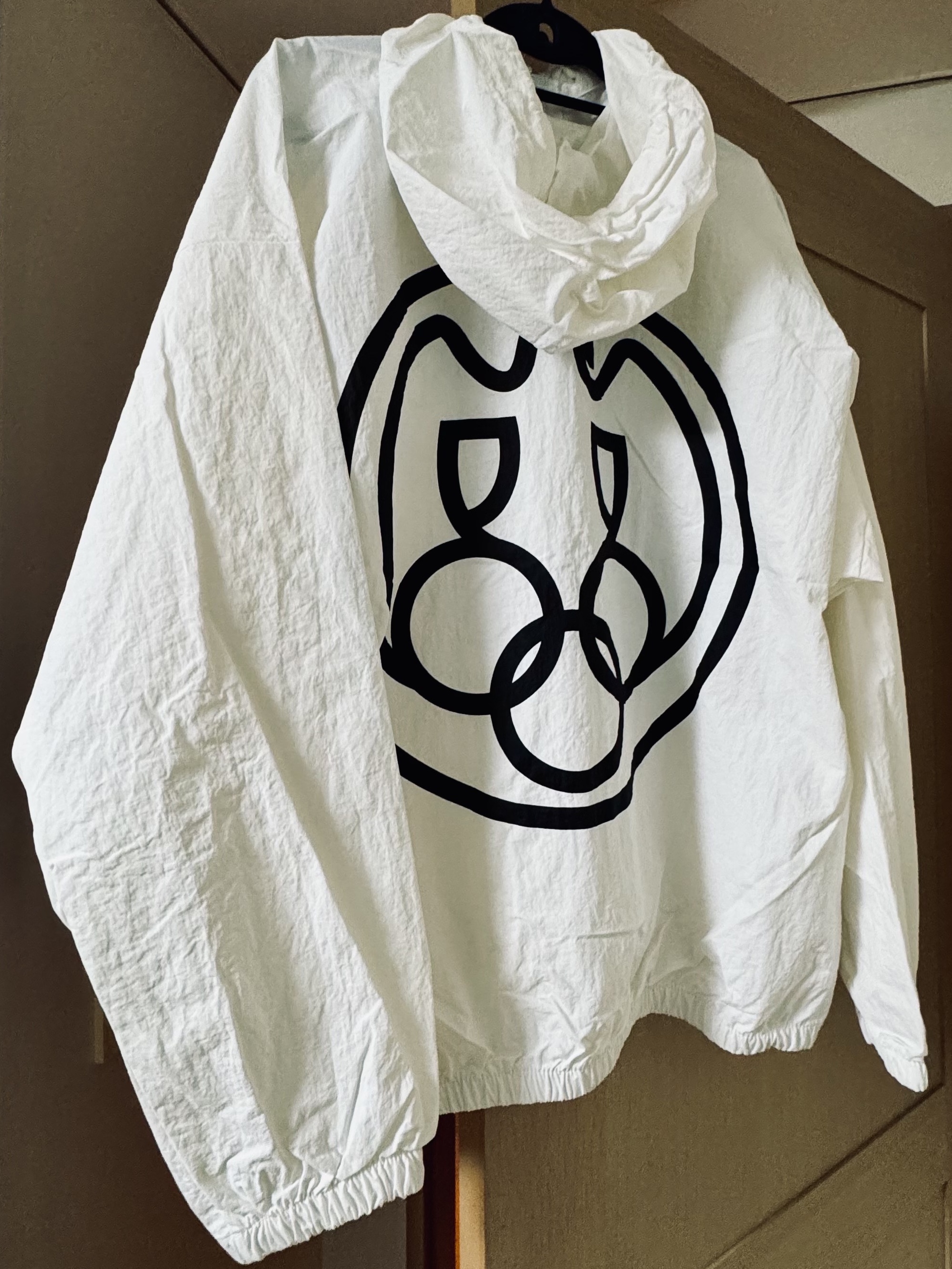 Yeezy x Gosha Rubchinskiy Vulture WB-01 Jacket White 착용 스타일 - 1