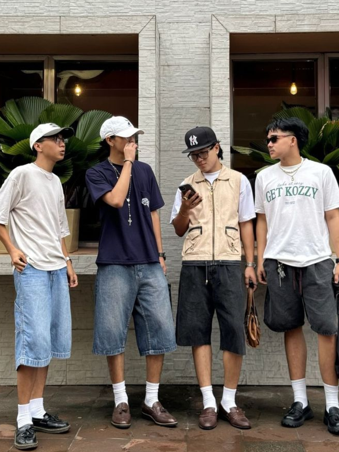 Millo Archive Denim Bermuda Pants Light Blue, Suade Contour Pocket Denim Light Blue 착용 스타일 - 4