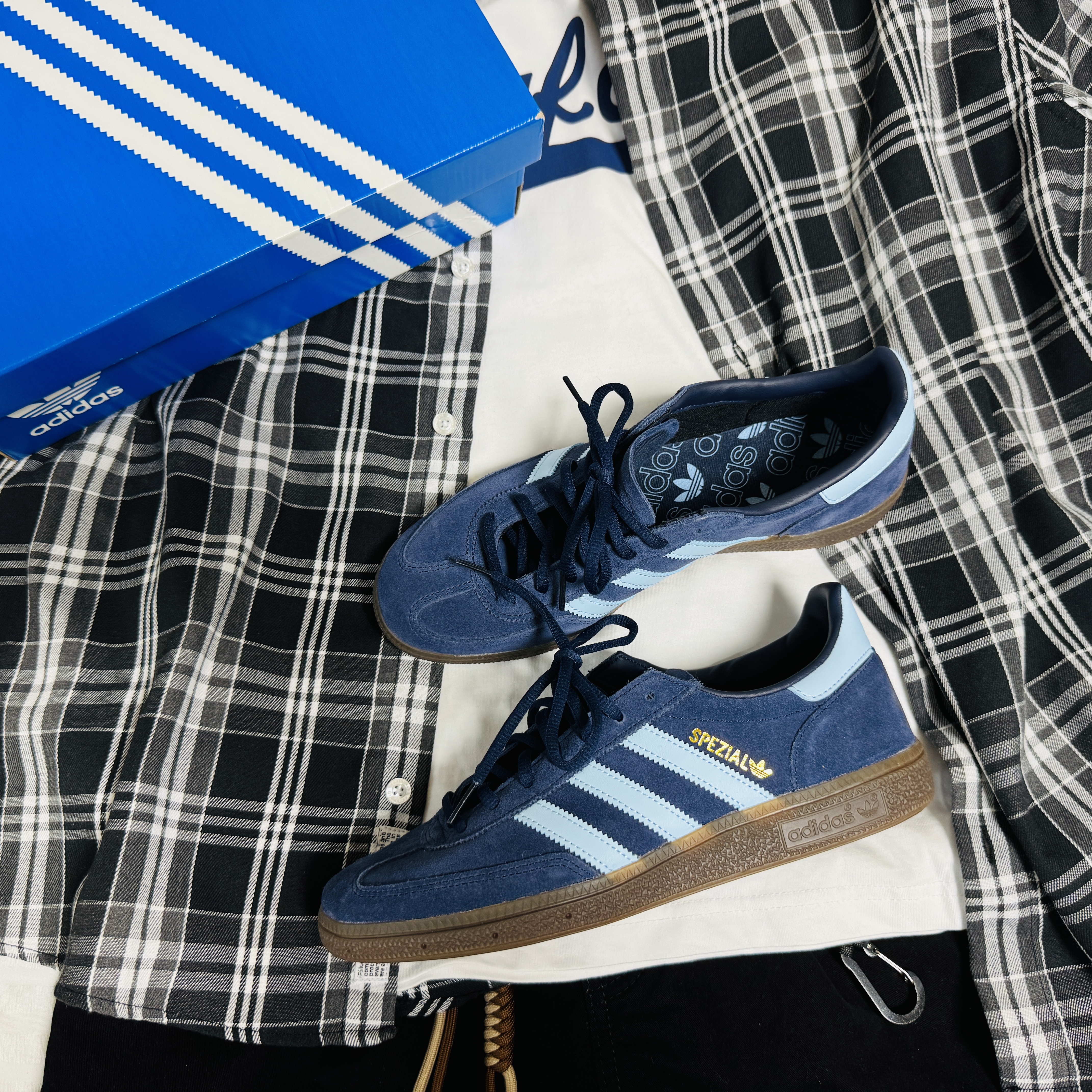 Adidas Spezial Handball Collegiate Navy 착용 스타일 - 2