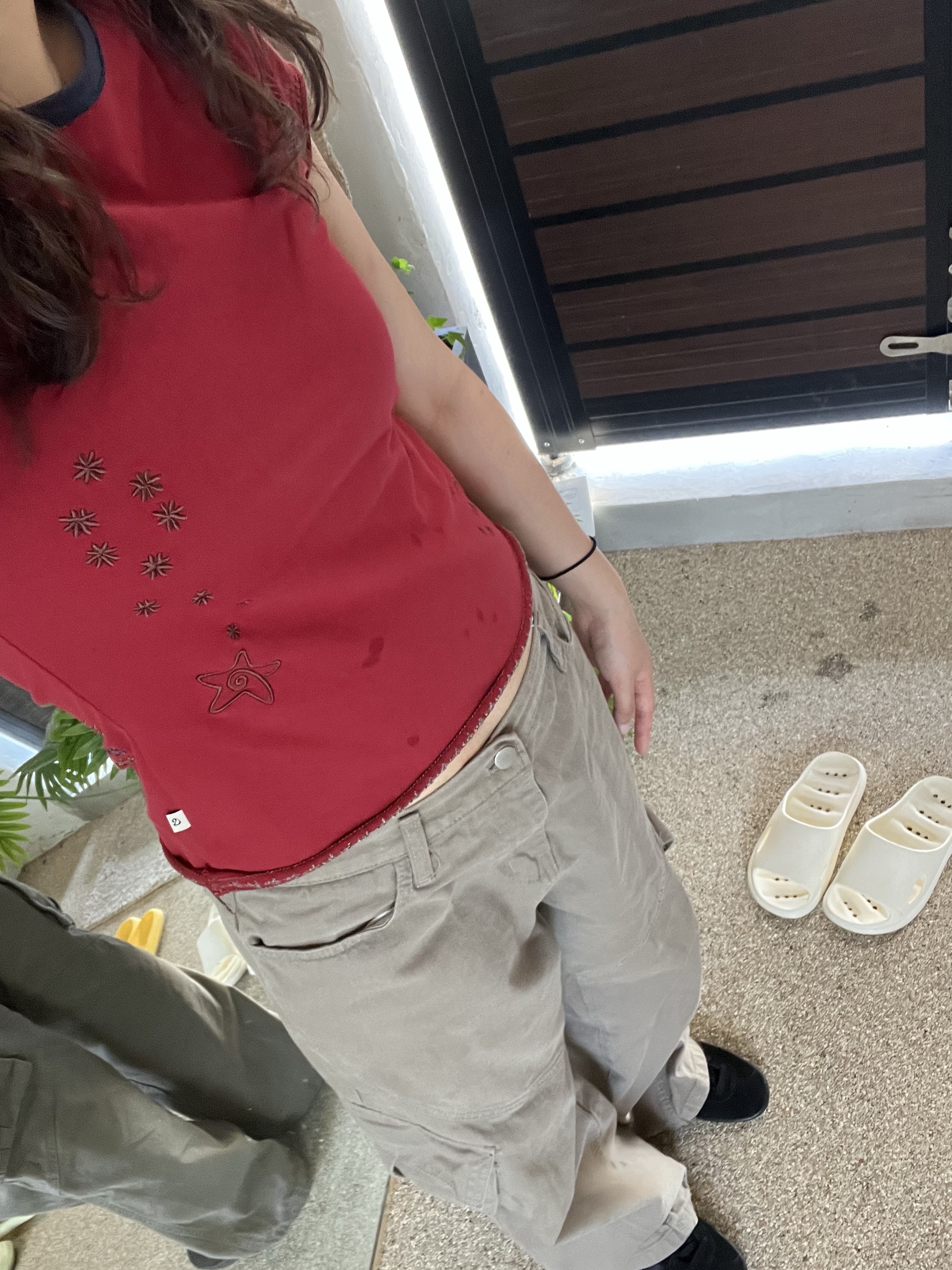 COYSEIO Solar T-Shirt Red, Adidas Stadt Core Black Carbon 착용 스타일 - 1