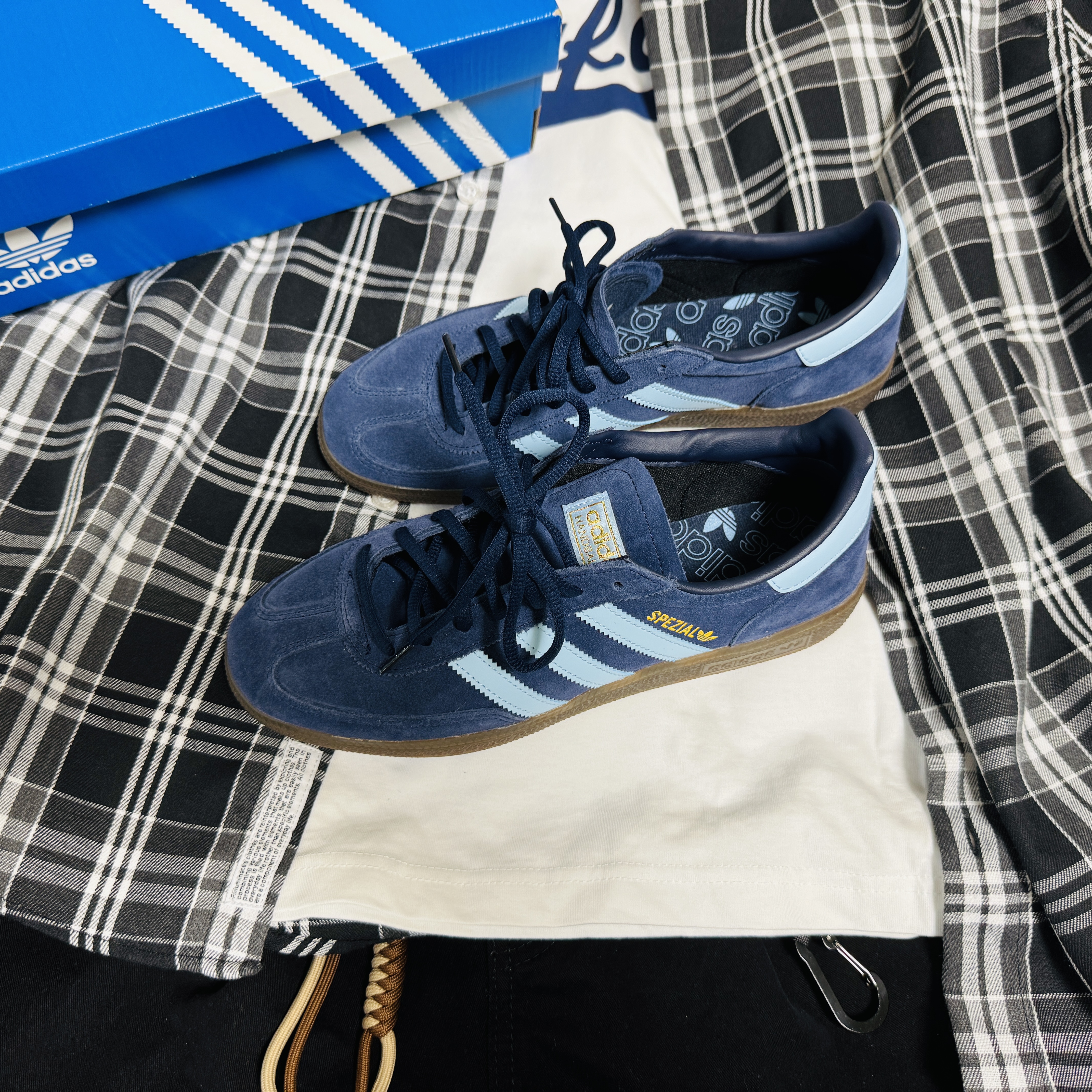 Adidas Spezial Handball Collegiate Navy 착용 스타일 - 1