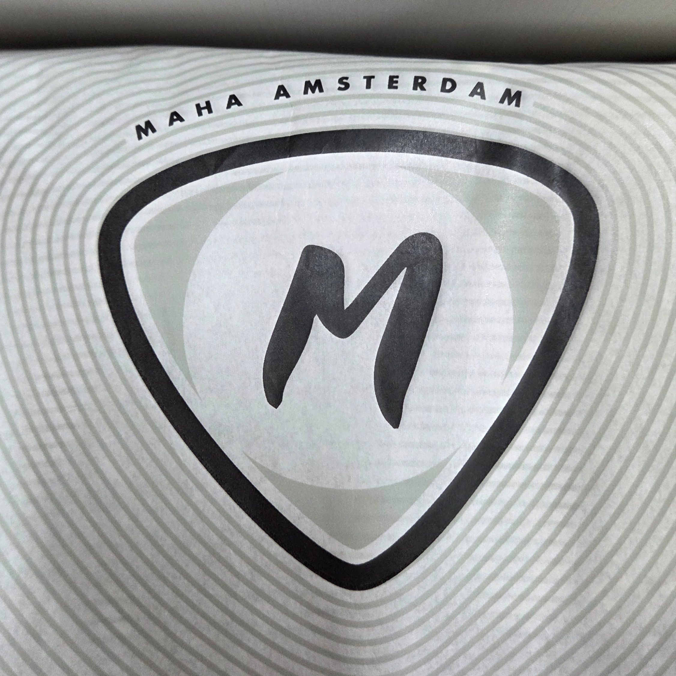 (W) Nike x Maha Amsterdam Total 90 Shox Magia Black and Metallic Silver 착용 스타일 - 2