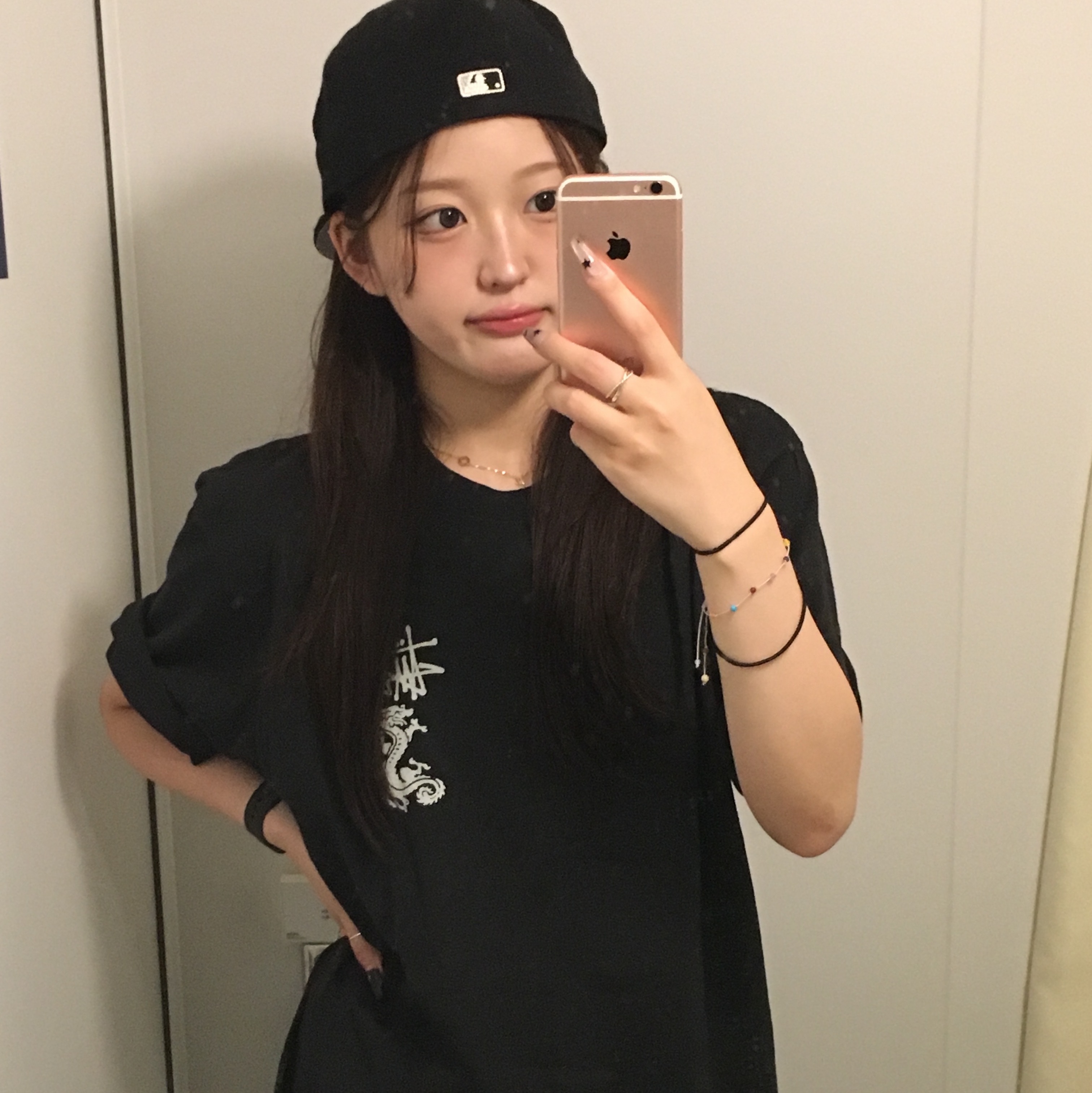 Stussy Double Dragon Pigment Dyed T-Shirt Black 착용 스타일 - 1