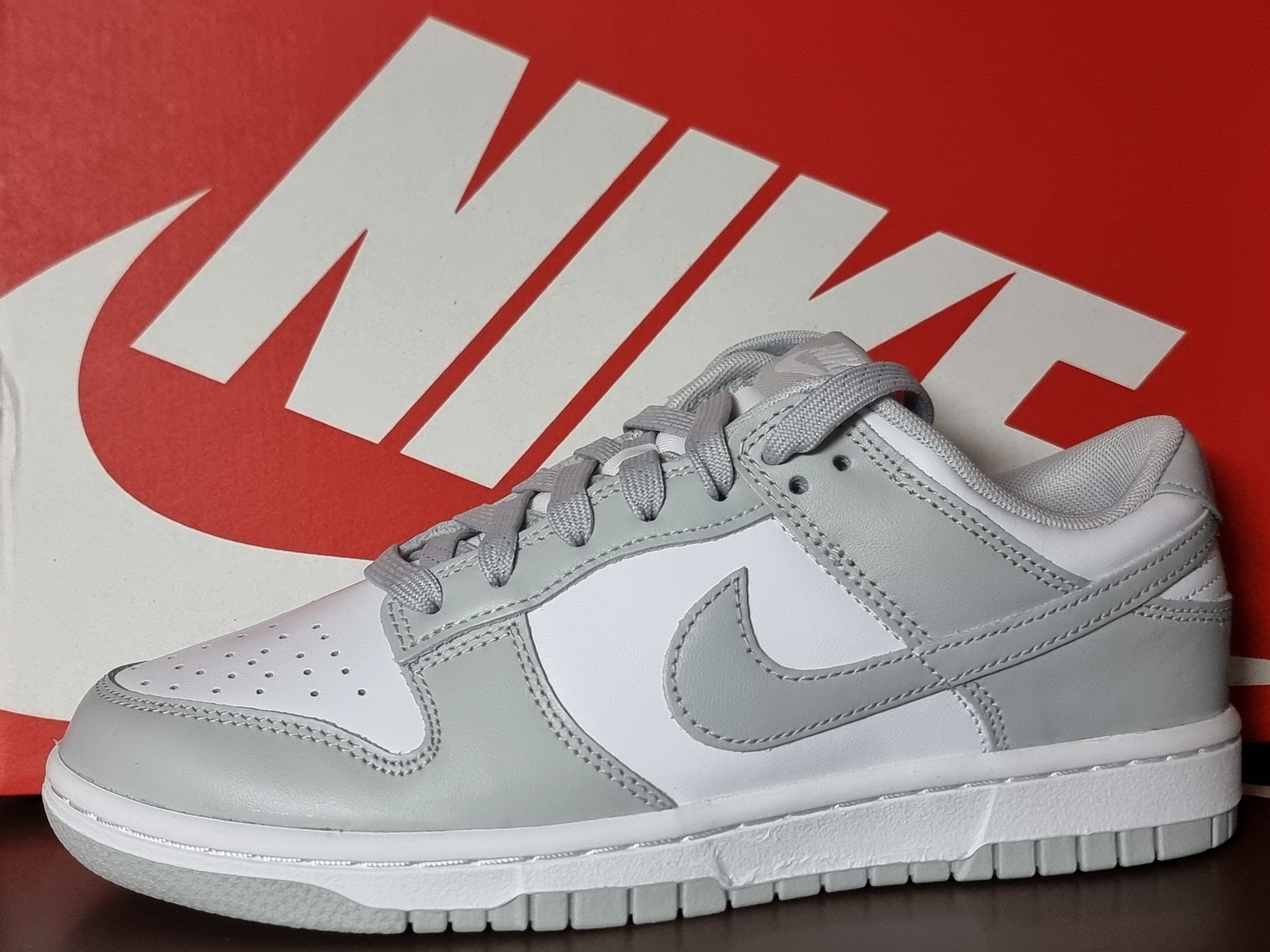 Nike Dunk Low Retro Grey Fog 착용 스타일