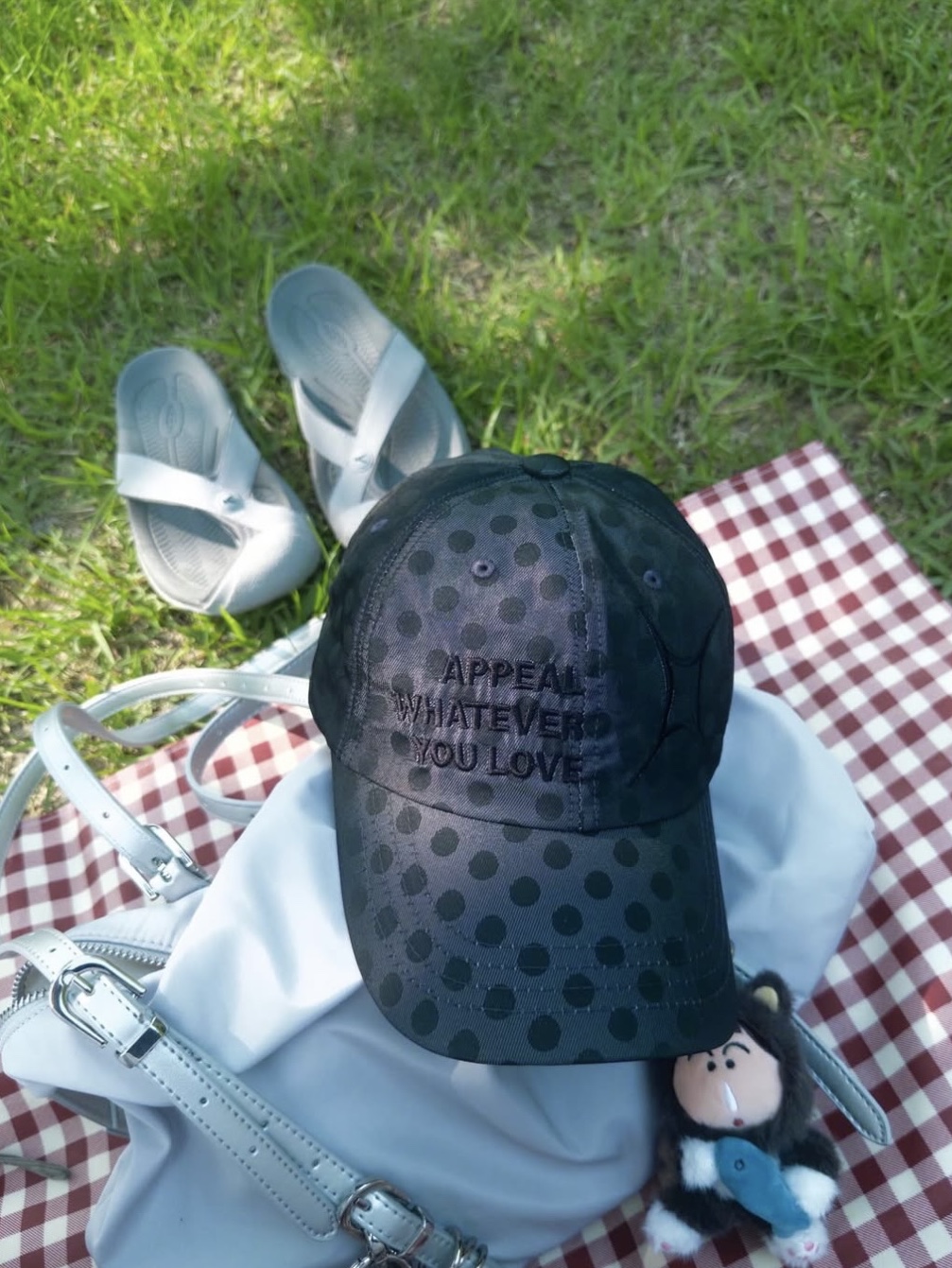 For Appeal Love Ball Cap Dot Charcoal 착용 스타일