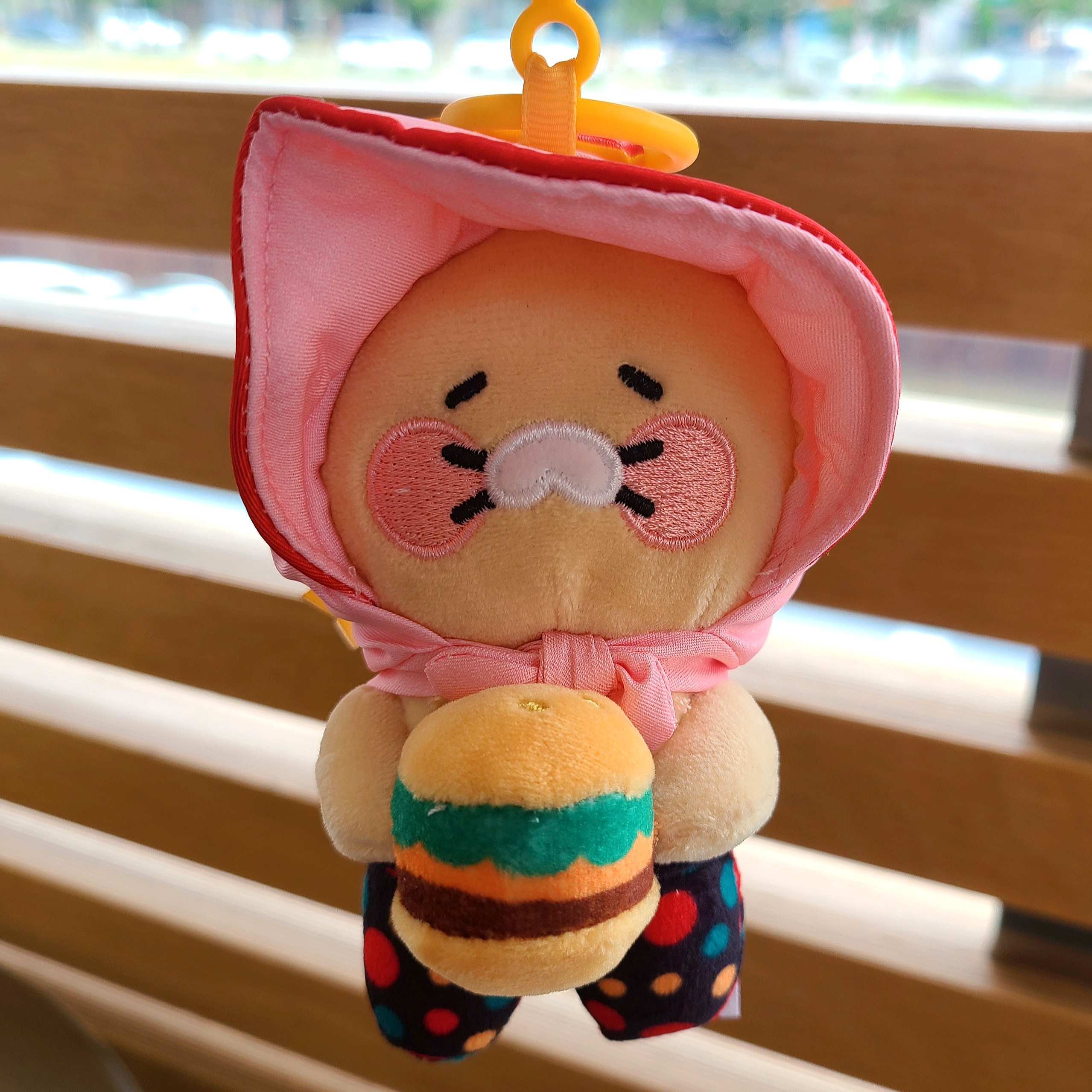 McDonald’s x Kakao Friends Choonsik Granny Choonsik Keyring 착용 스타일 - 5