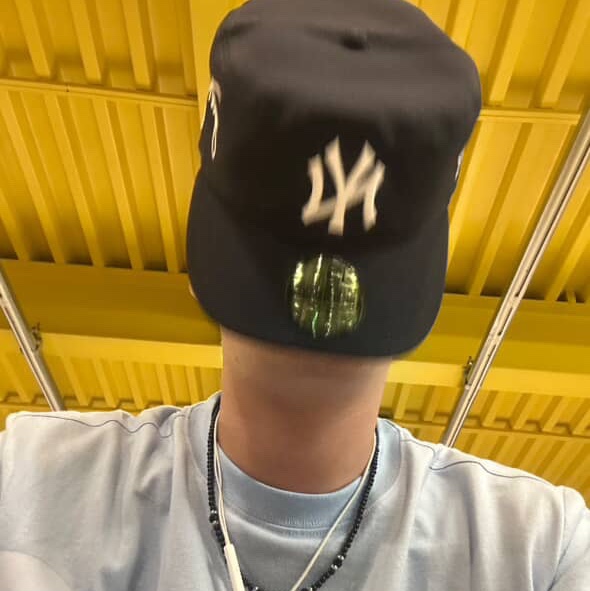 New Era MLB New York Yankees Pillbox Series Ball Cap Navy 착용 스타일