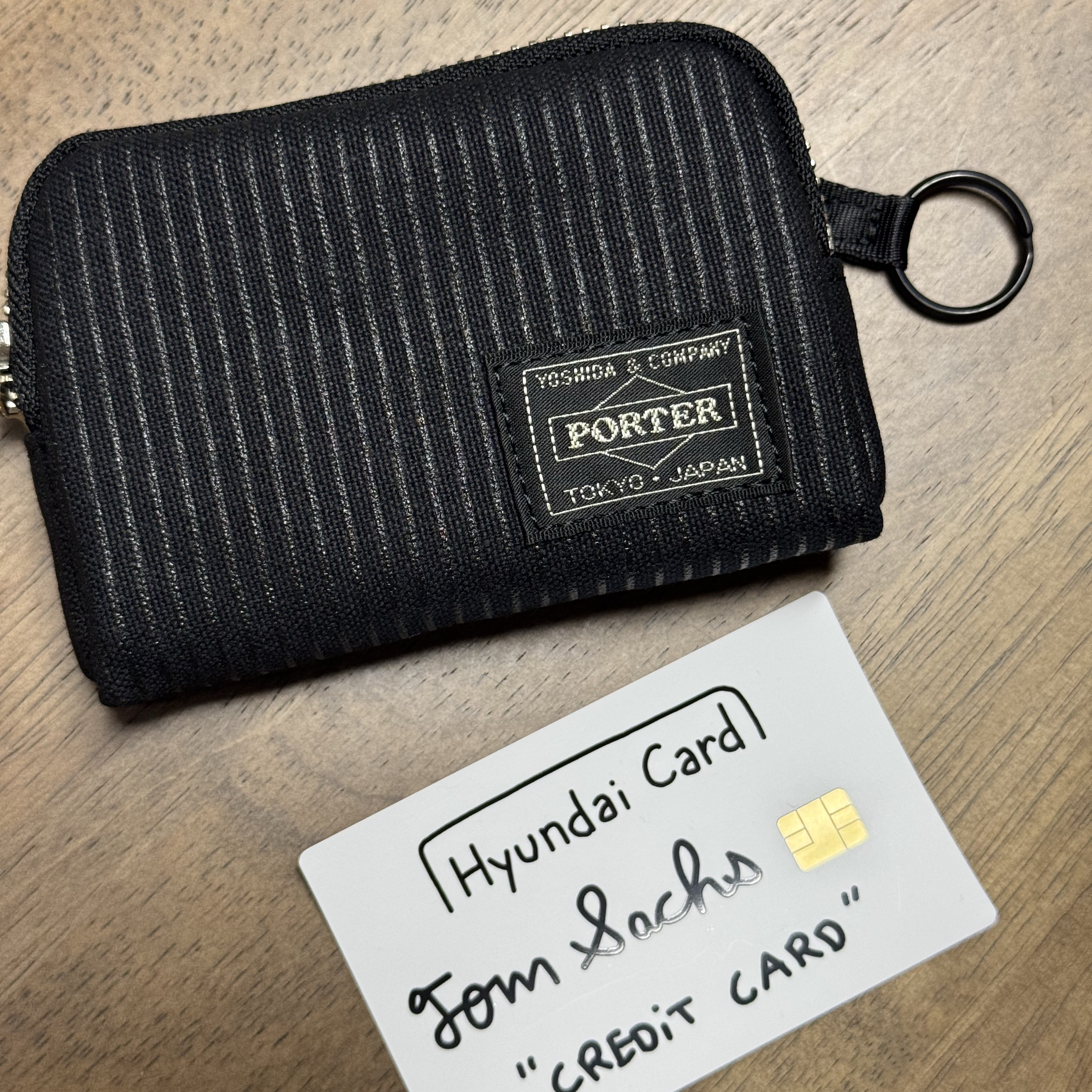 Porter Drawing Coin Key Case Black 착용 스타일