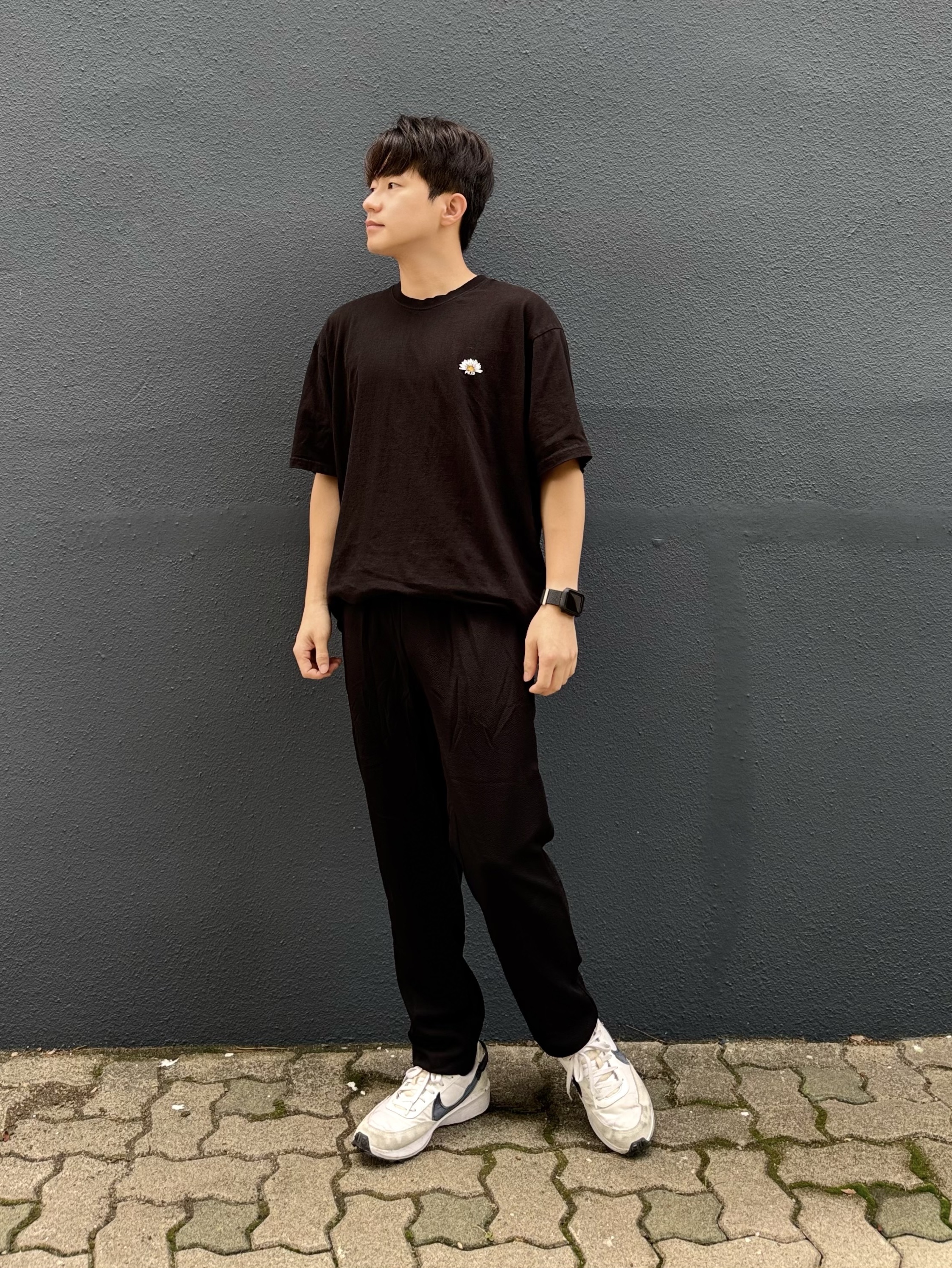 Nike Waffle Debut Summit White Black 착용 스타일 - 3