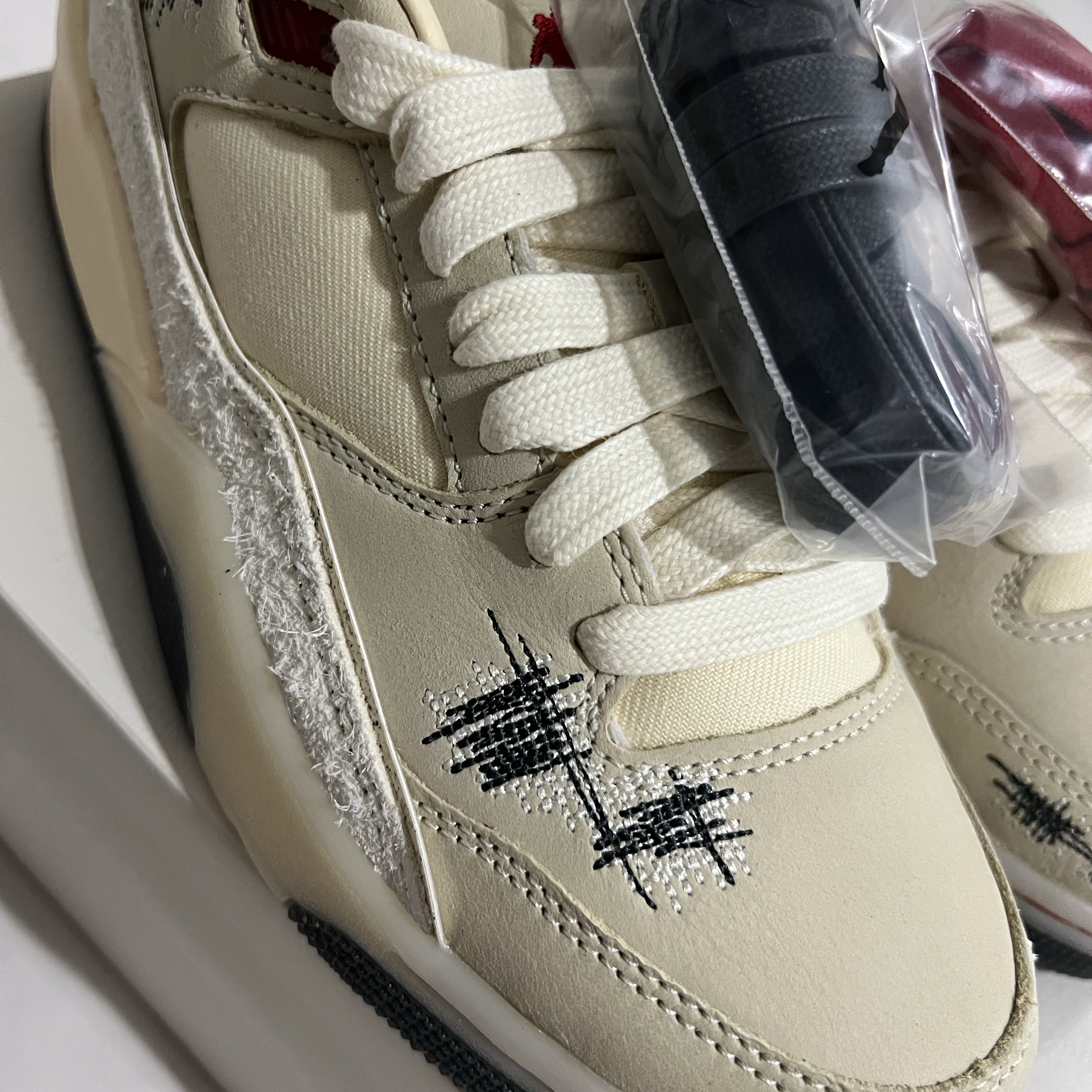 (W) Jordan x Tela Flight Court Crepe 착용 스타일 - 2