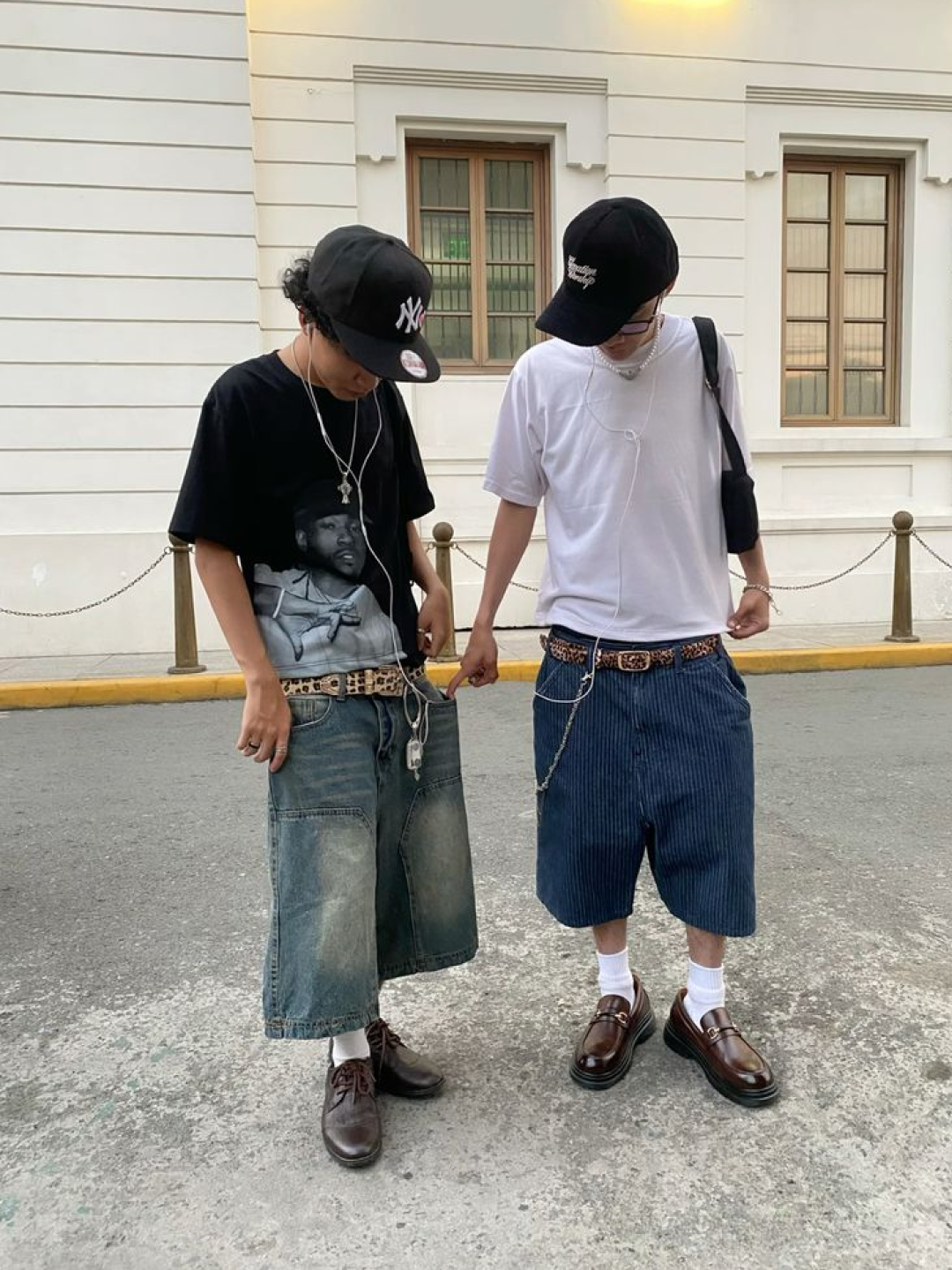 Millo Archive Denim Bermuda Pants Light Blue, Suade Contour Pocket Denim Light Blue 착용 스타일 - 5