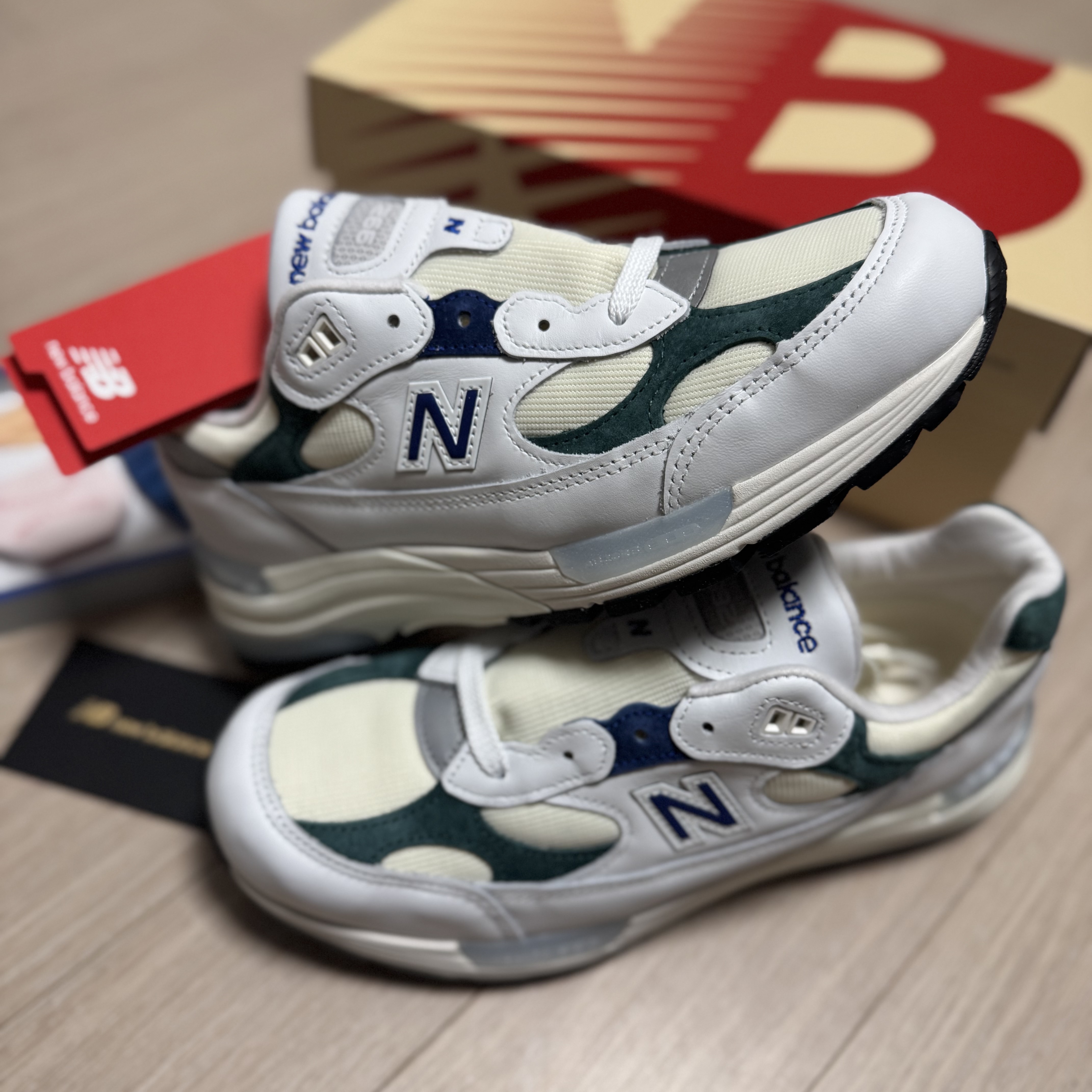 New Balance 992 Made in USA Marsh Green 착용 스타일 - 7